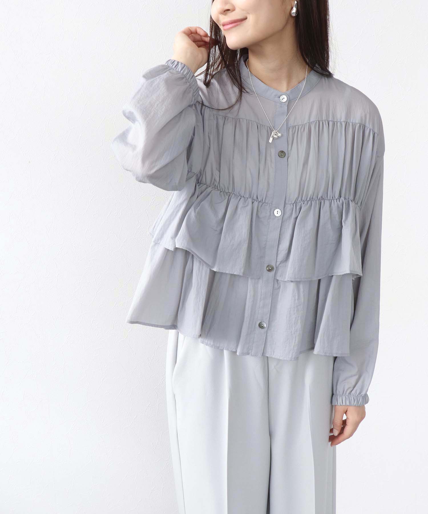 ティアードブラウス