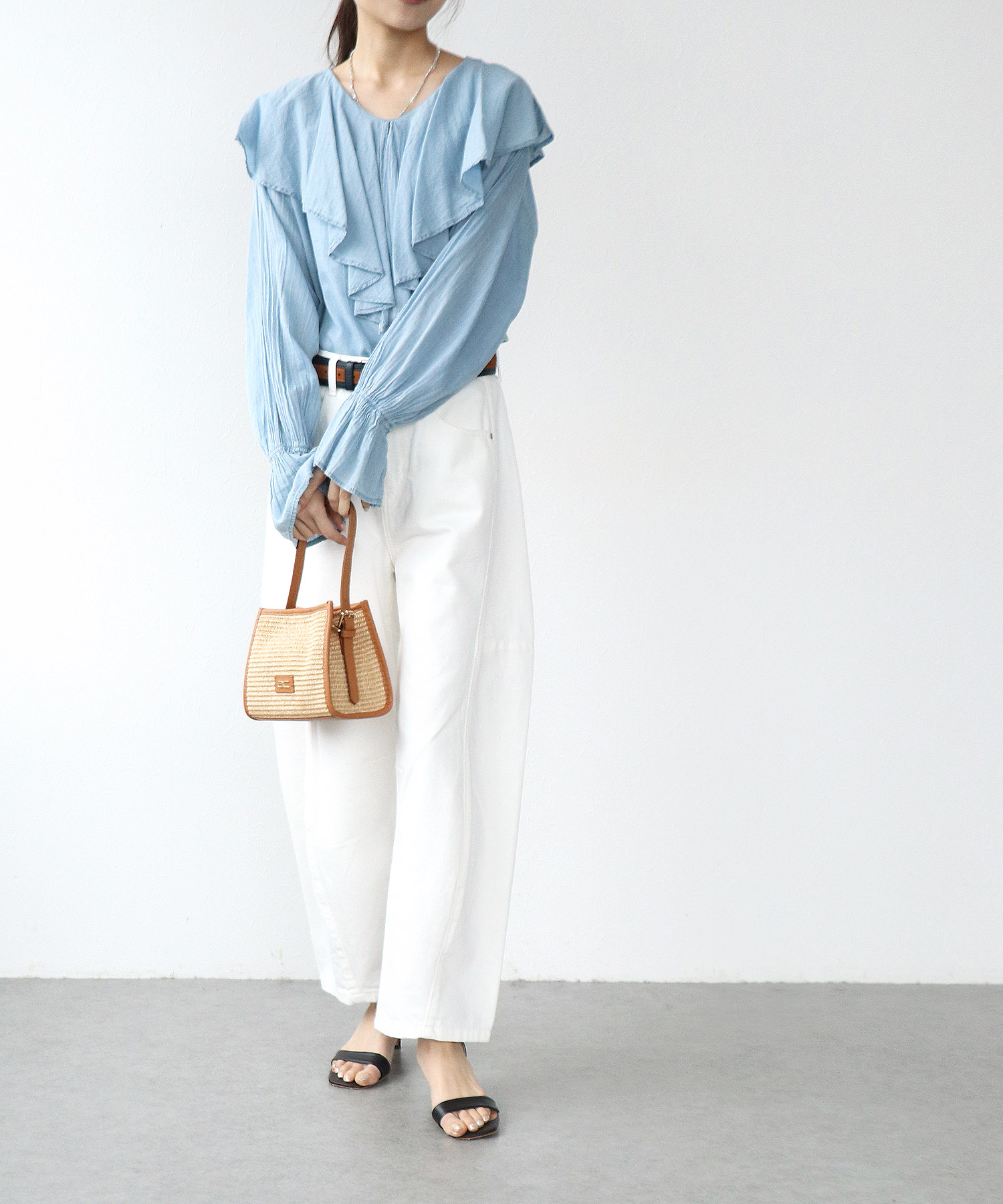 デニムラッフルブラウス