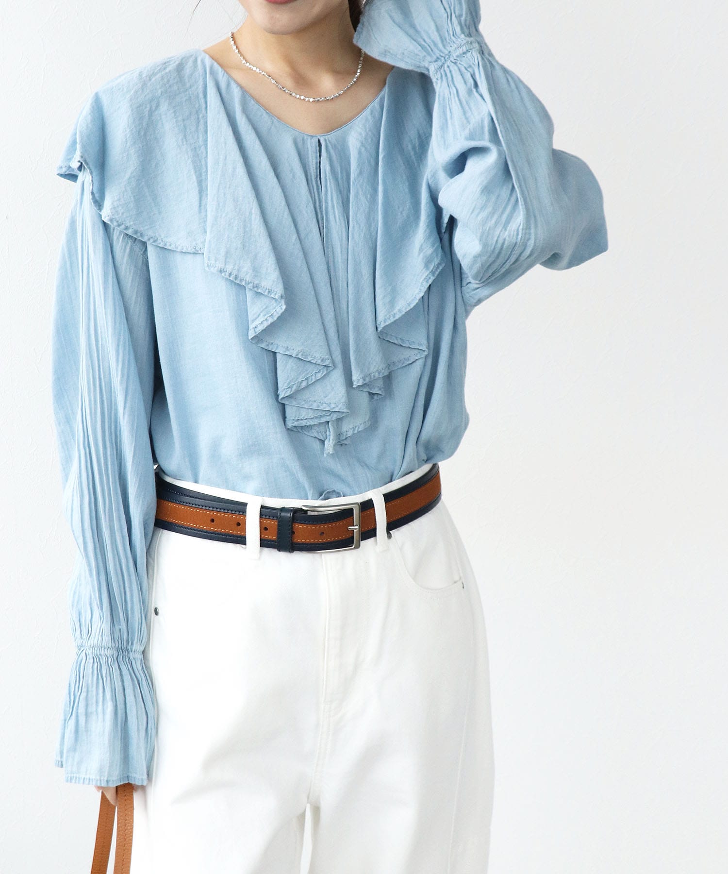 デニムラッフルブラウス