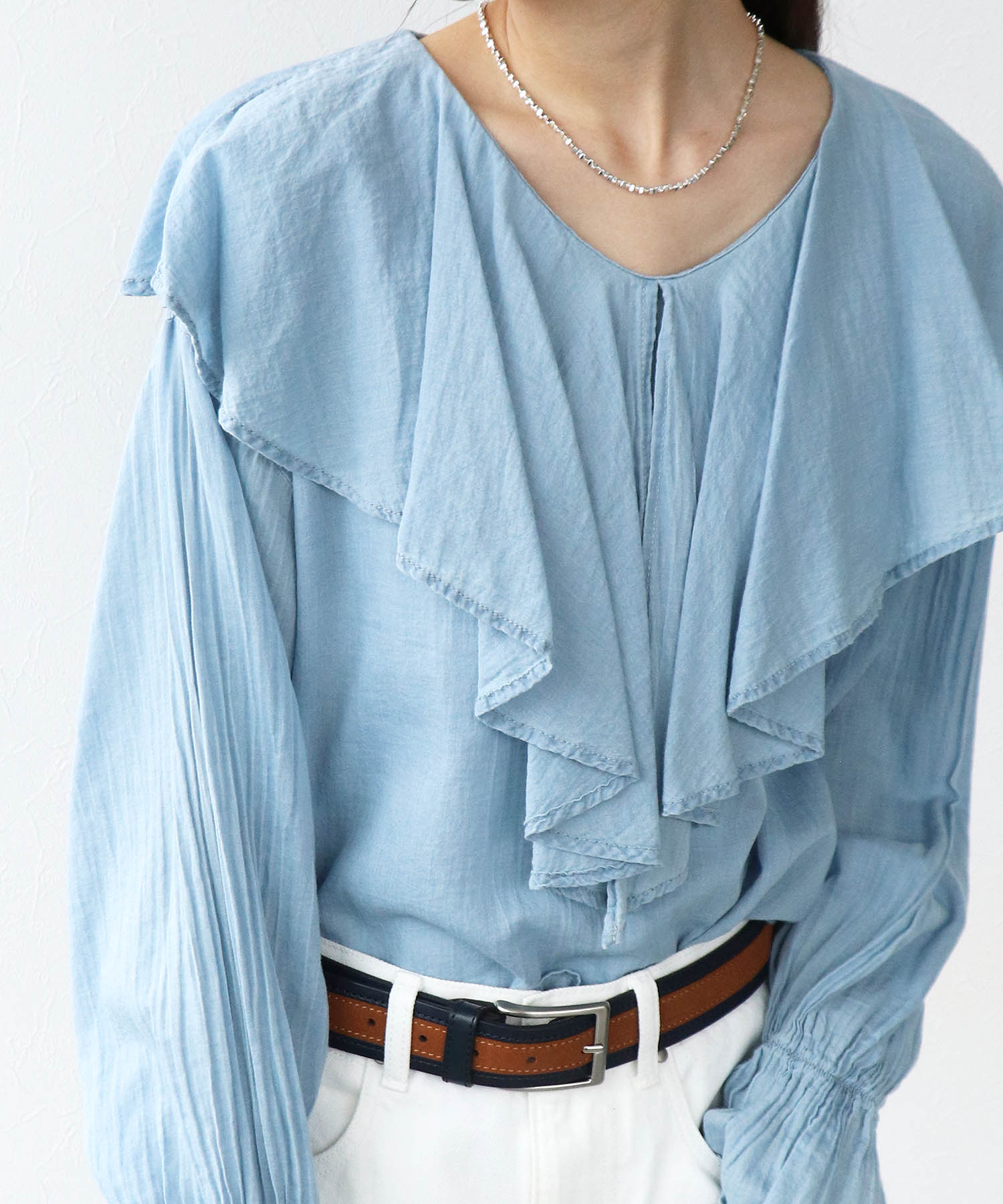 デニムラッフルブラウス