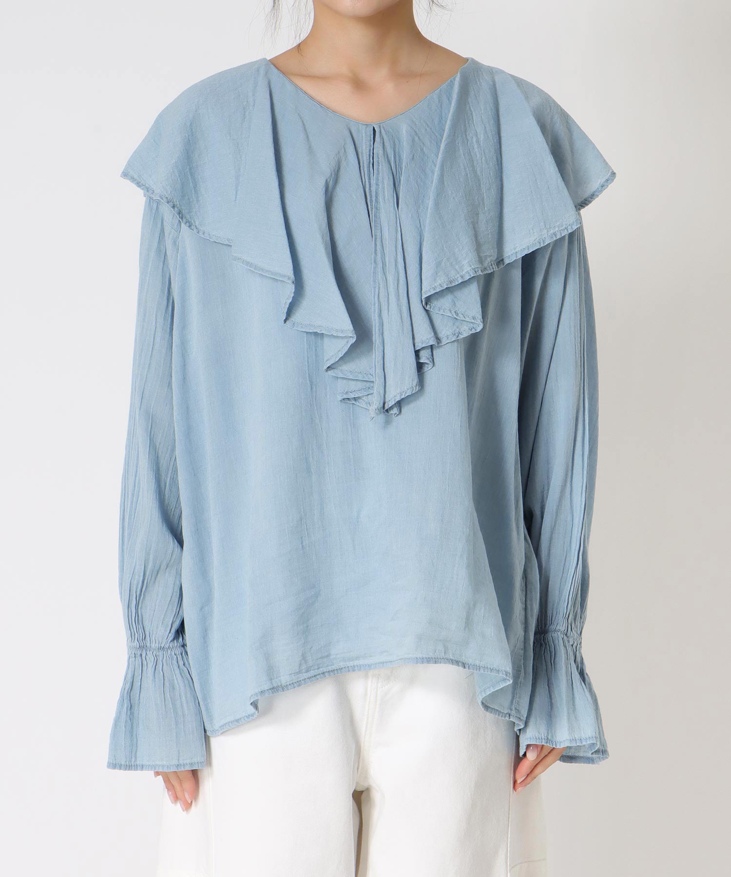 デニムラッフルブラウス