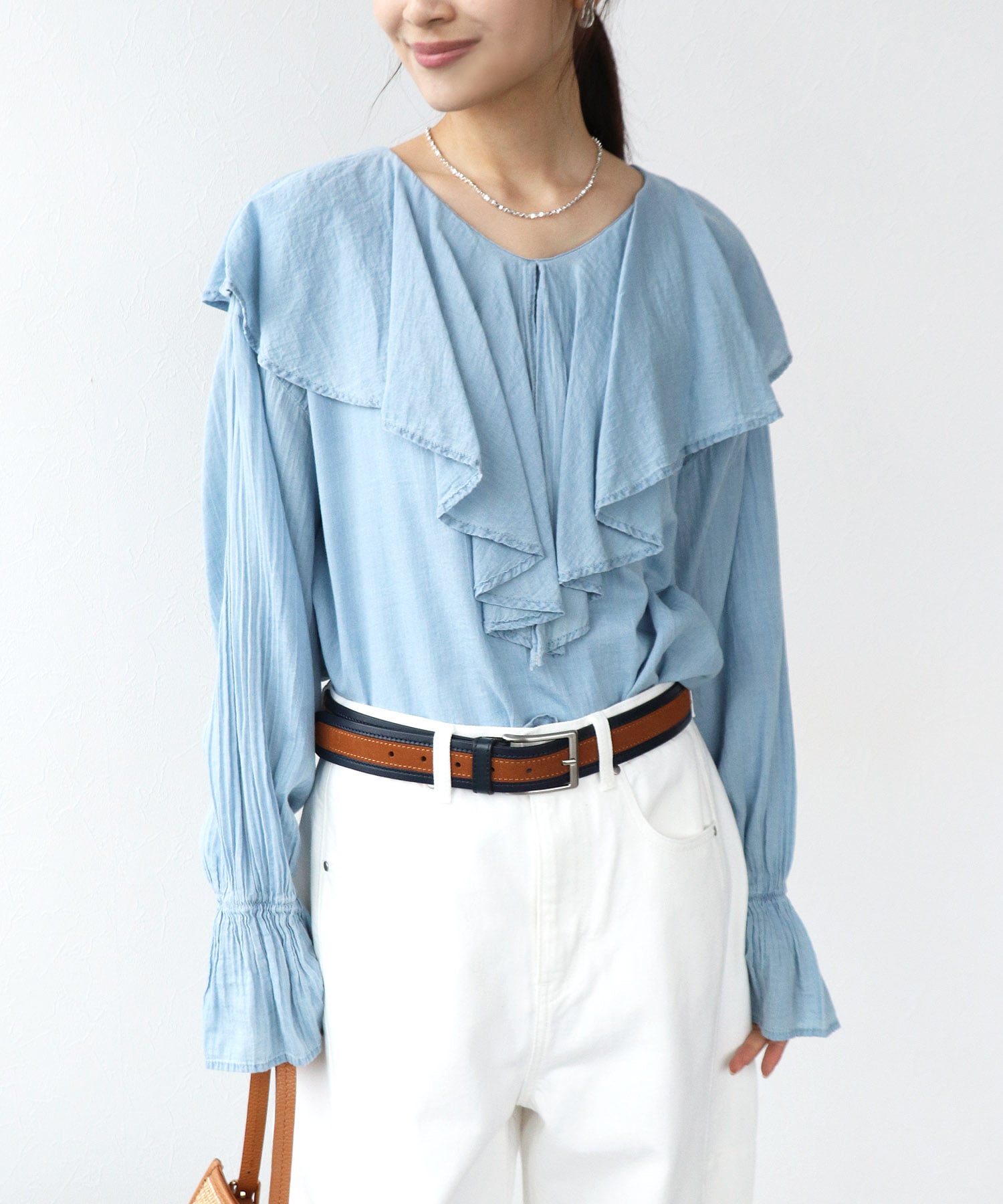 デニムラッフルブラウス