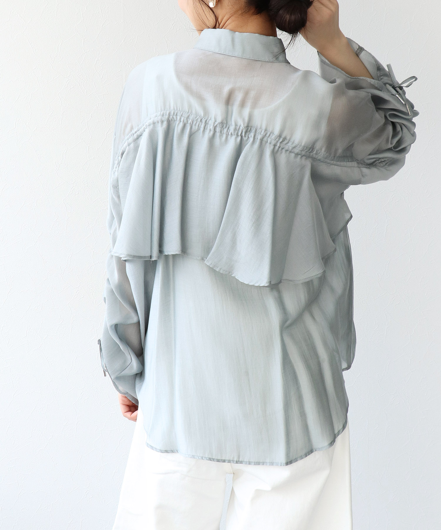 バックフレアギャザーブラウス