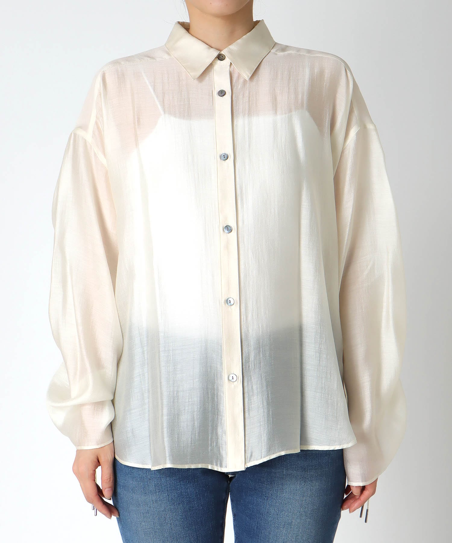 バックフレアギャザーブラウス