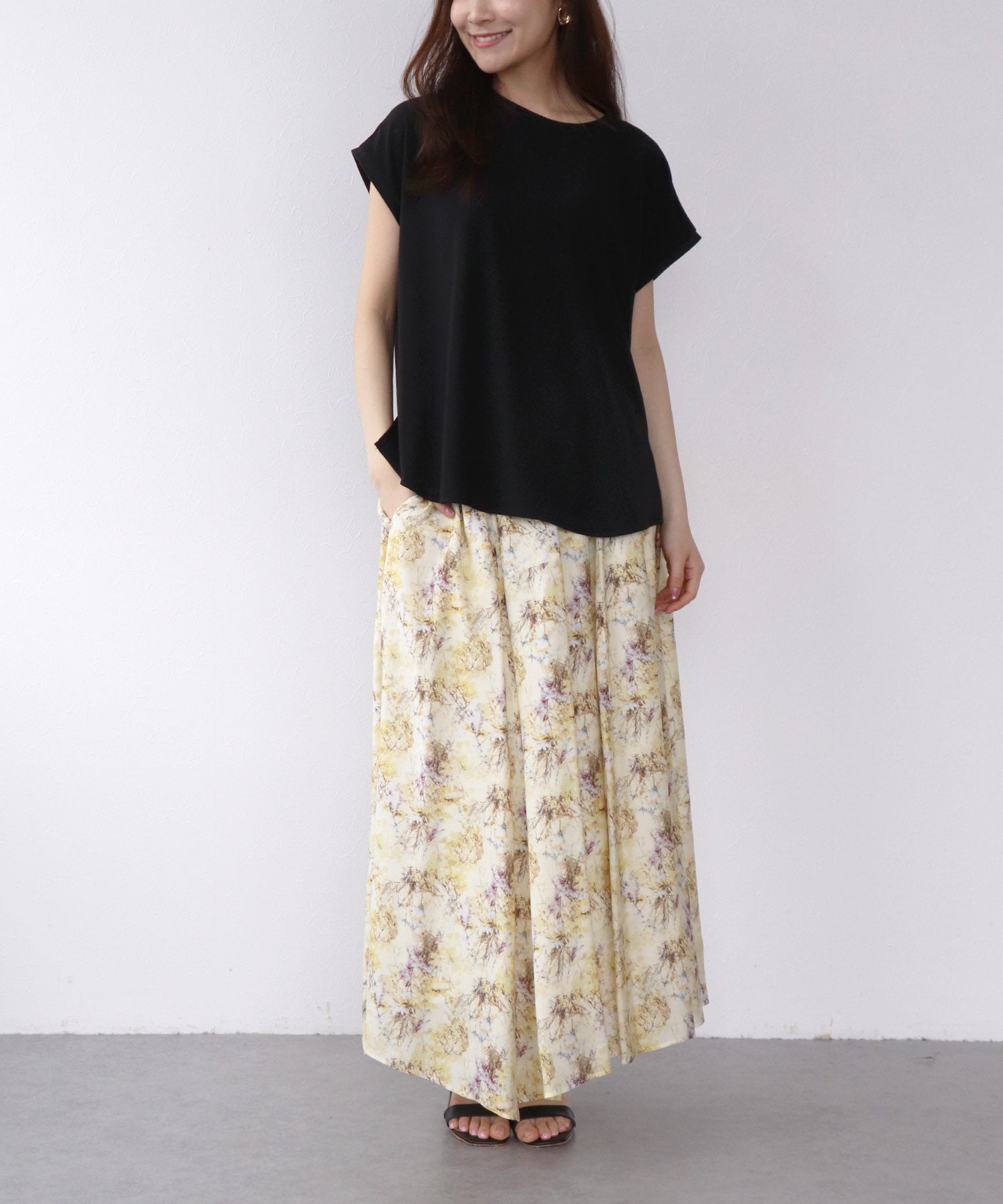 アムンゼンフレンチスリーブブラウス