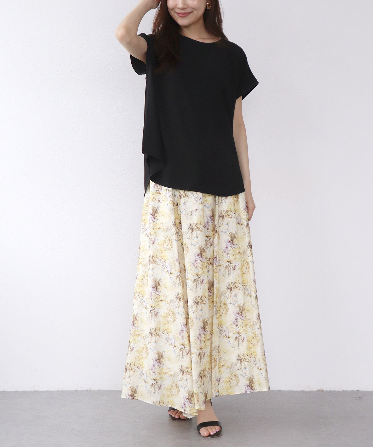 アムンゼンフレンチスリーブブラウス