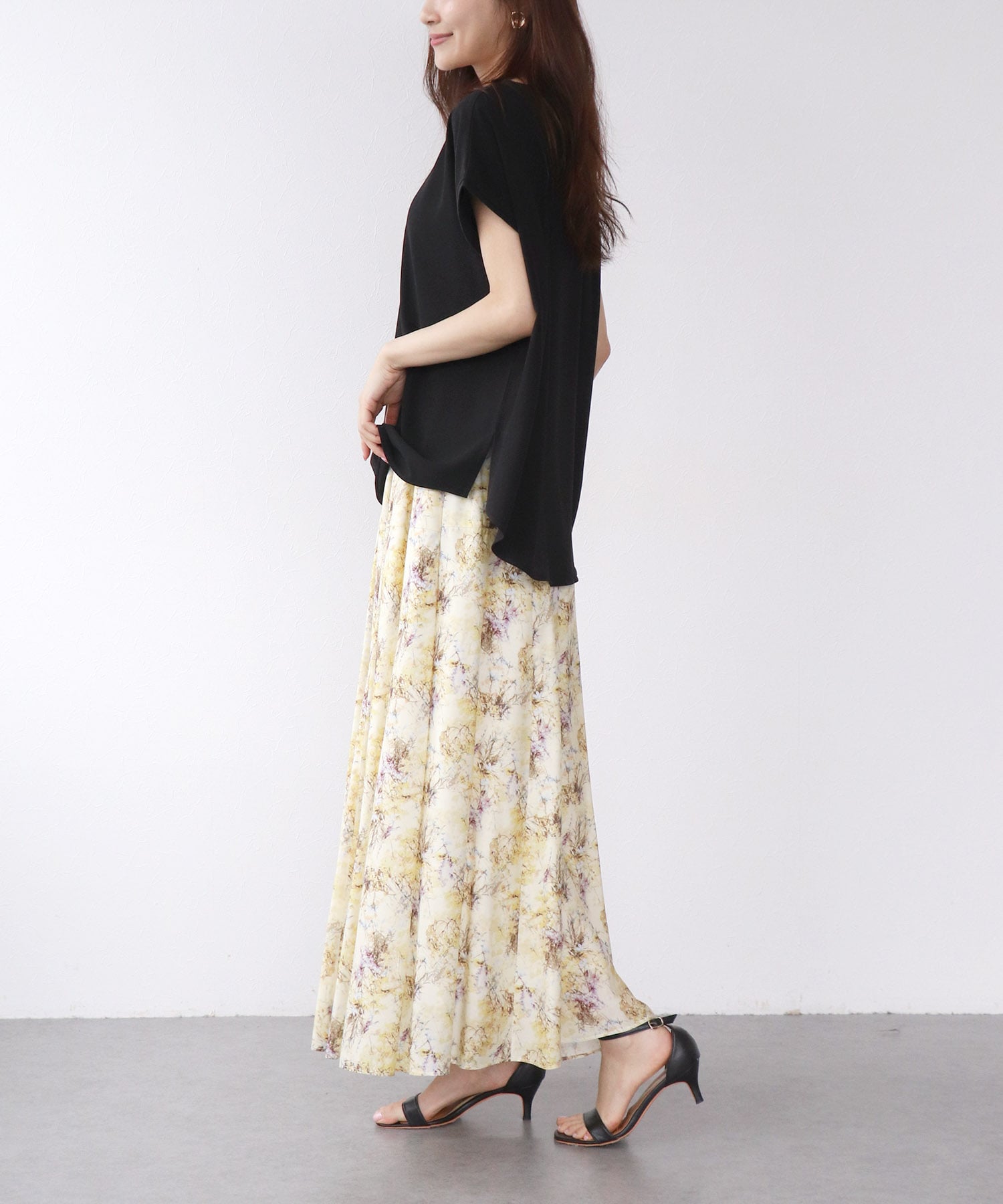 アムンゼンフレンチスリーブブラウス