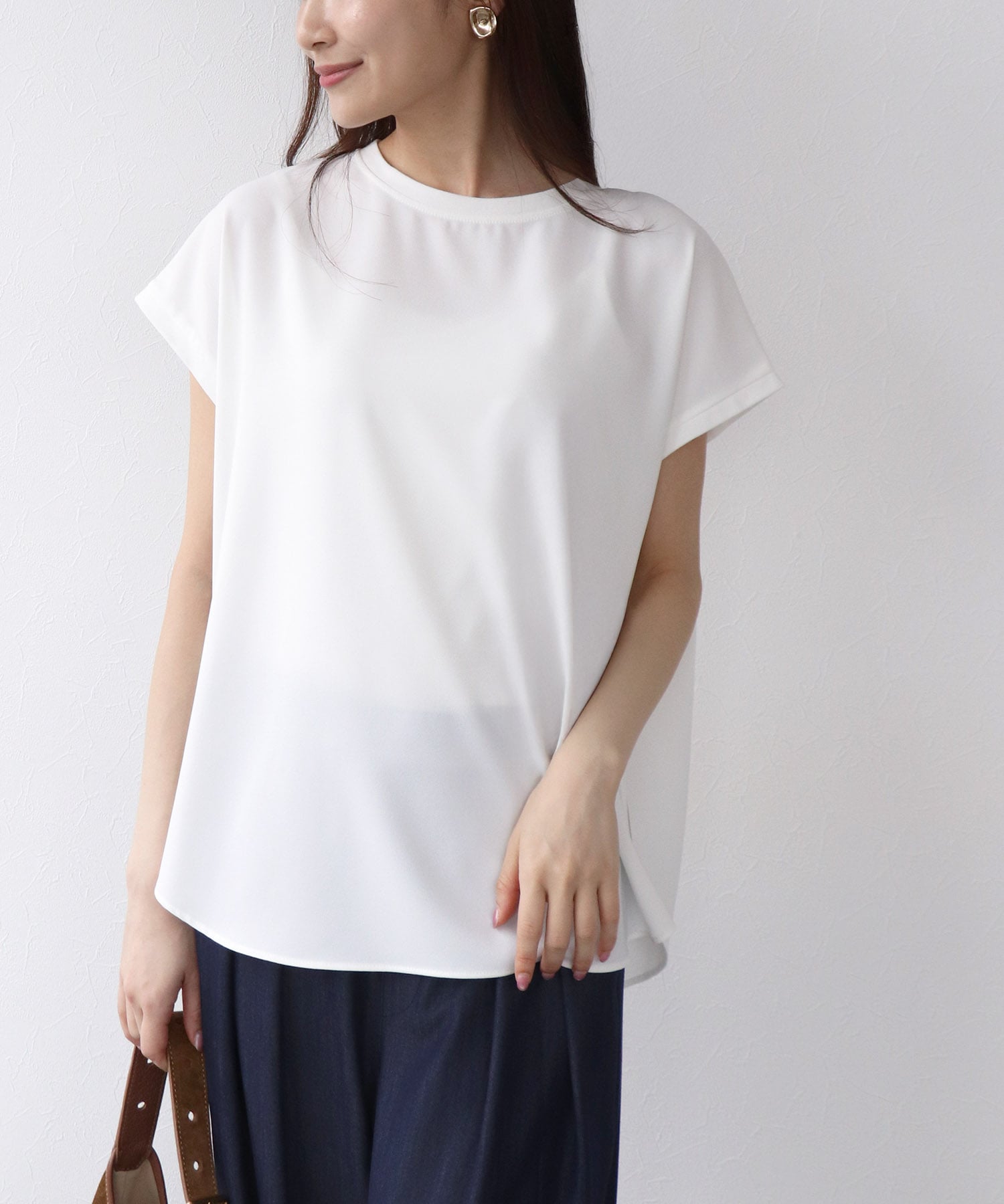 アムンゼンフレンチスリーブブラウス