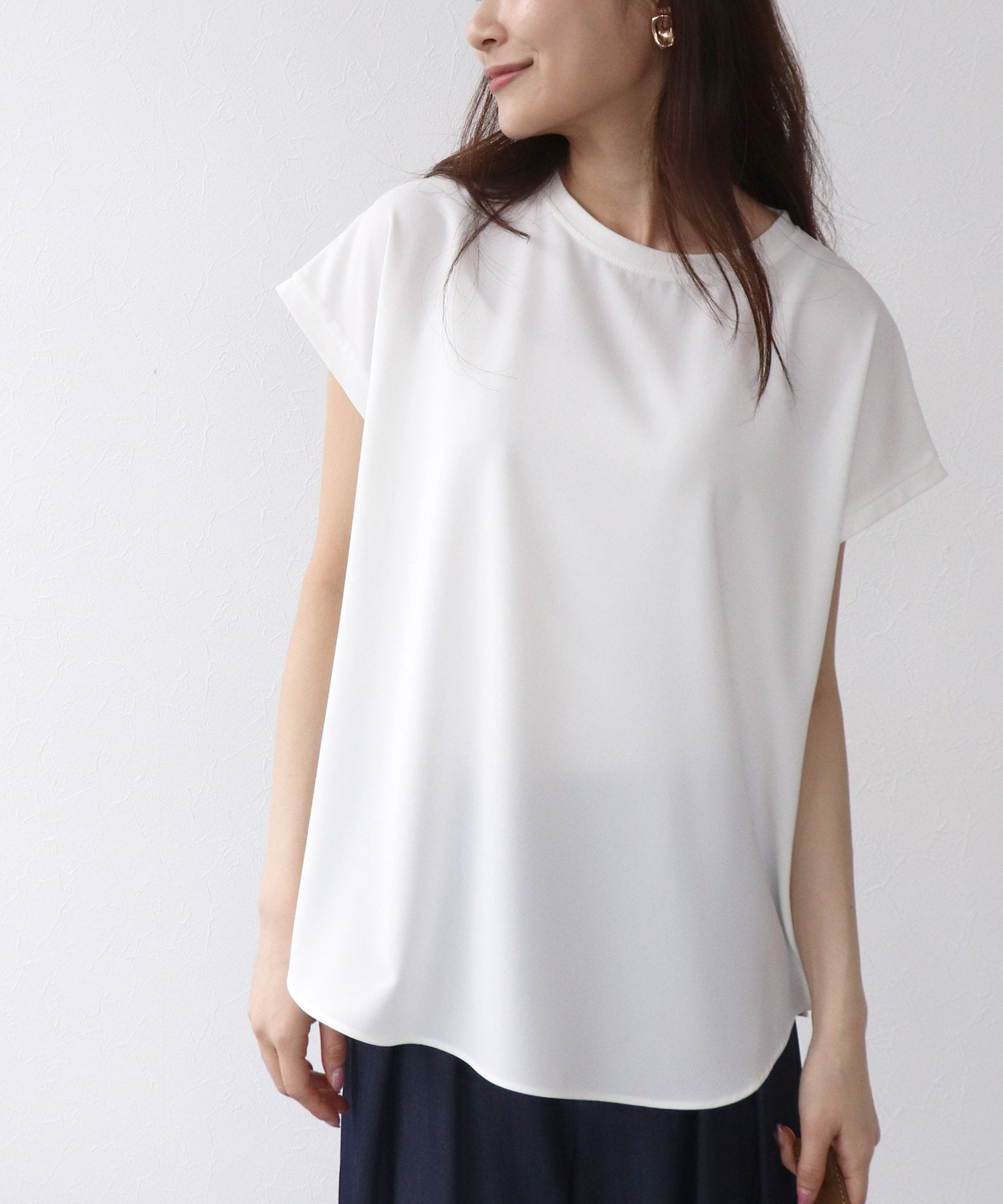 アムンゼンフレンチスリーブブラウス