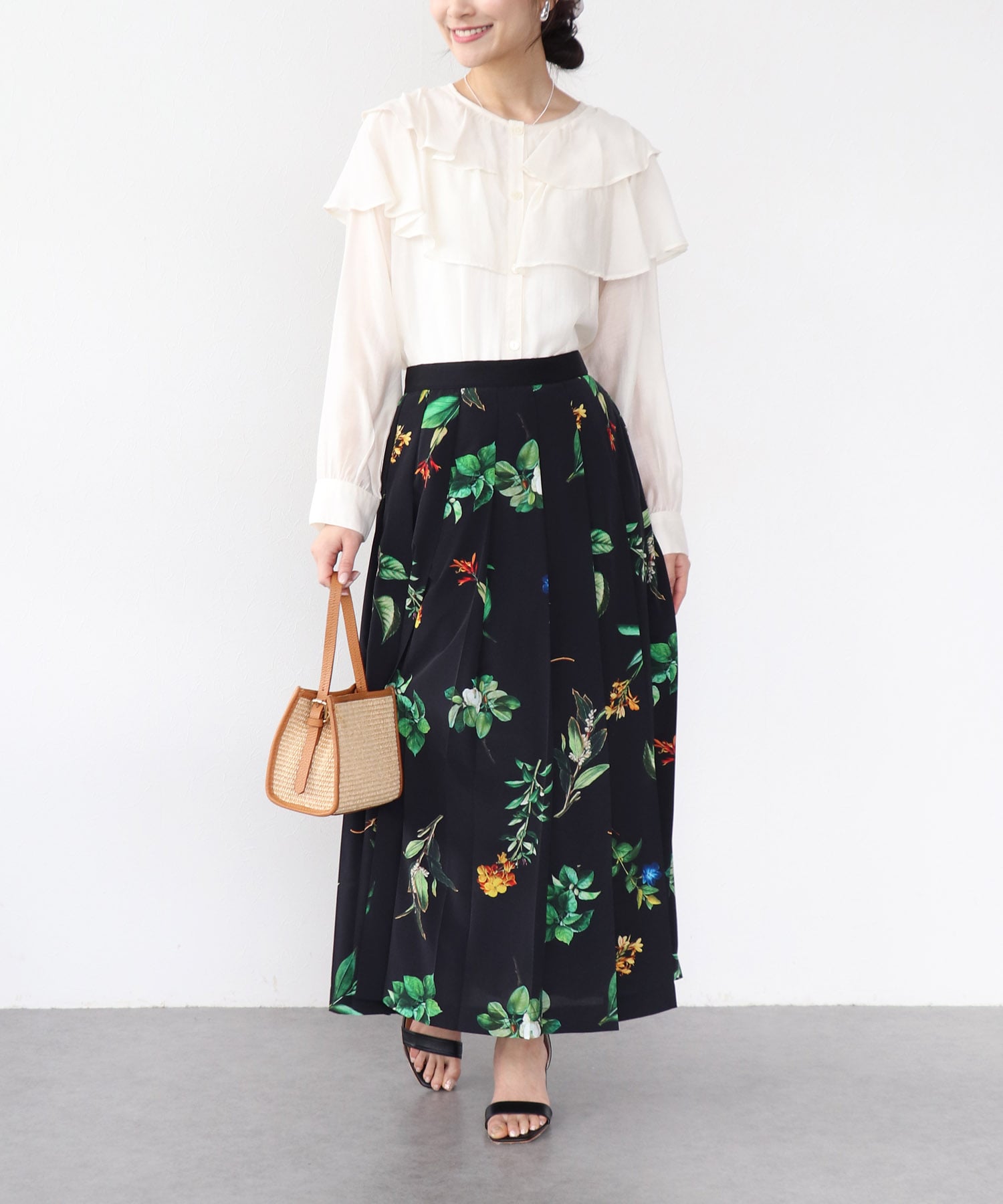 ラッフルフリルブラウス