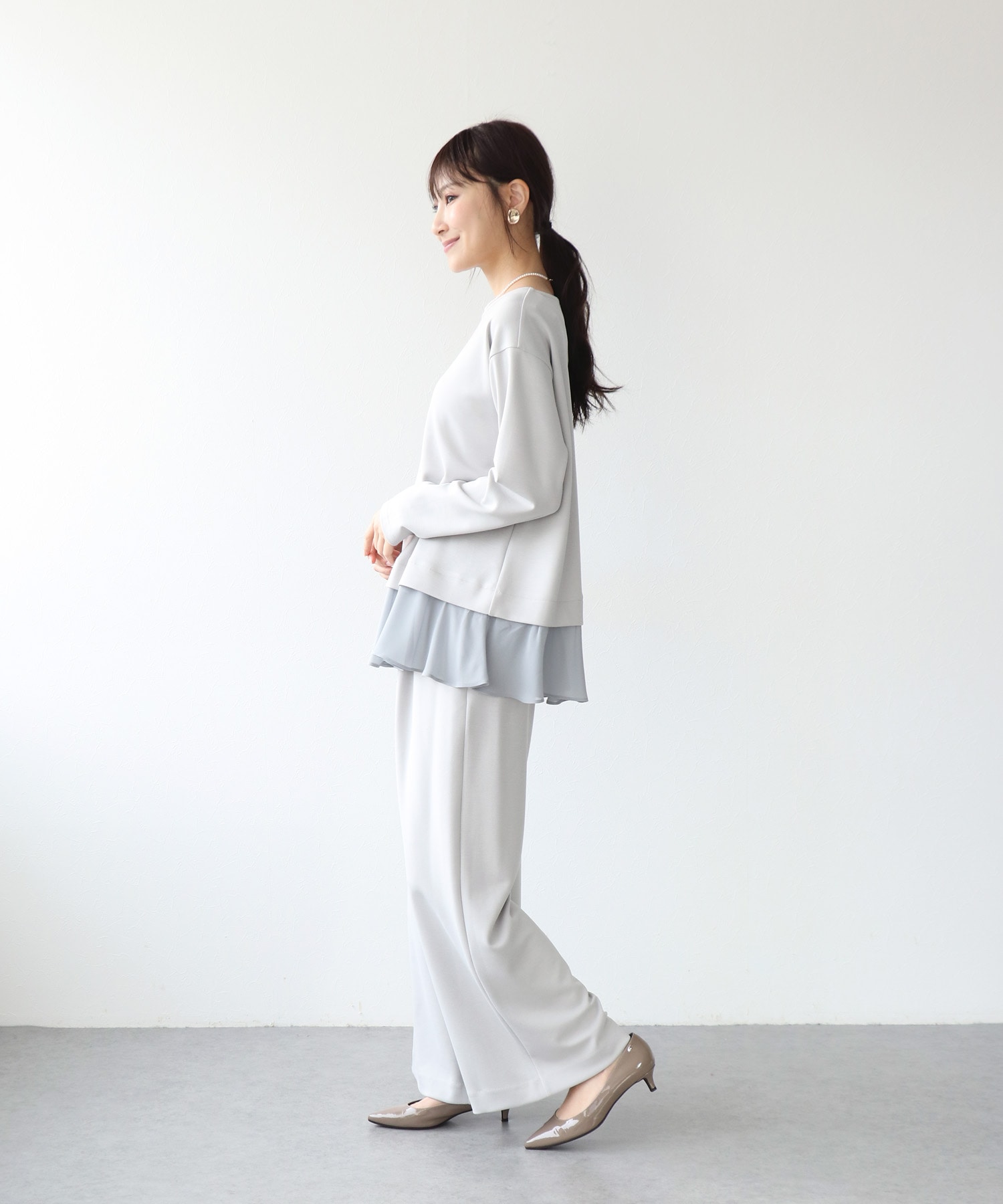 綺麗見えジャージーヘムフリルトップス