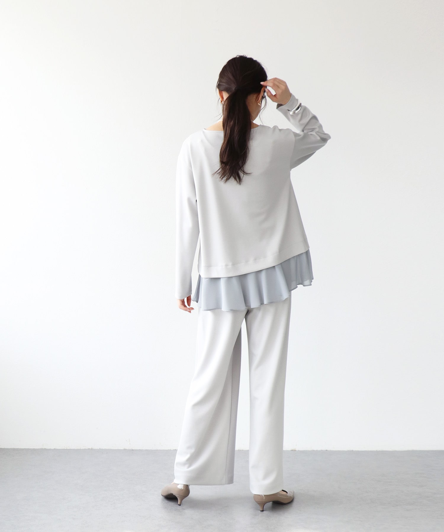 綺麗見えジャージーヘムフリルトップス