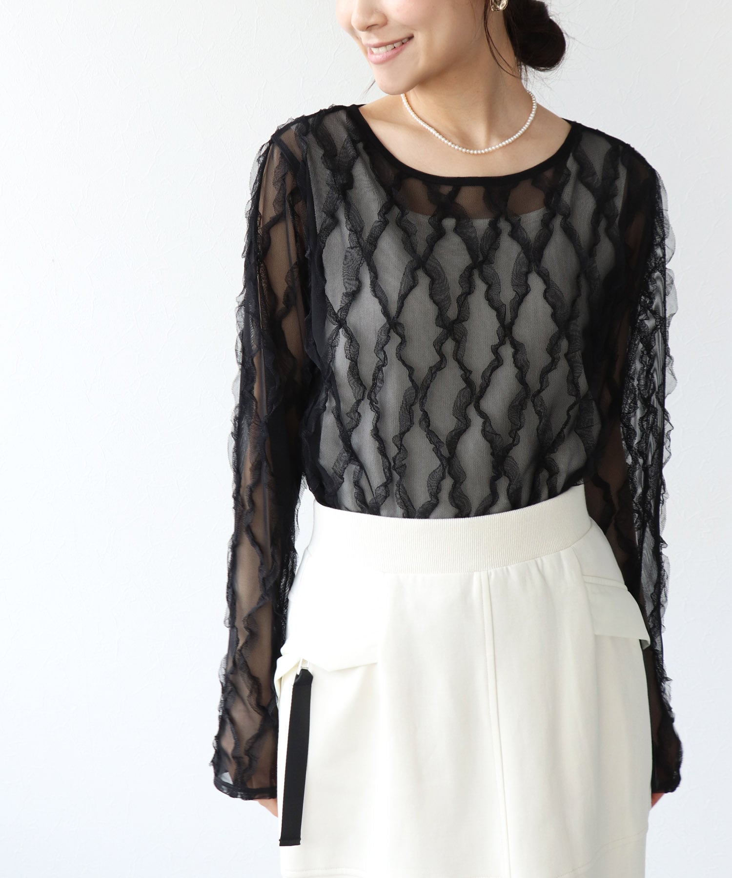 チュールフリルトップス