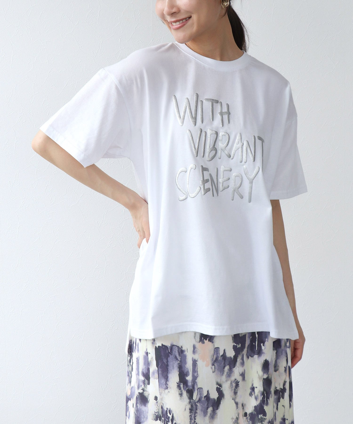 箔ロゴプリントTシャツ