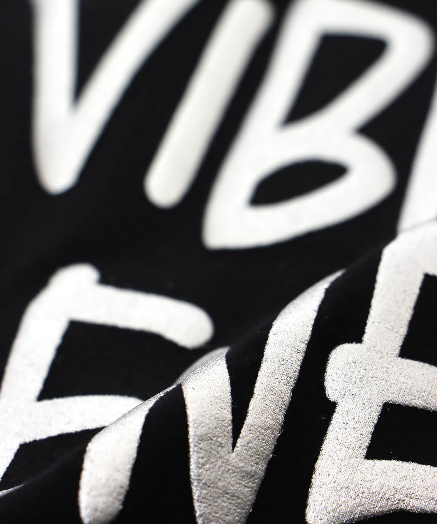 箔ロゴプリントTシャツ