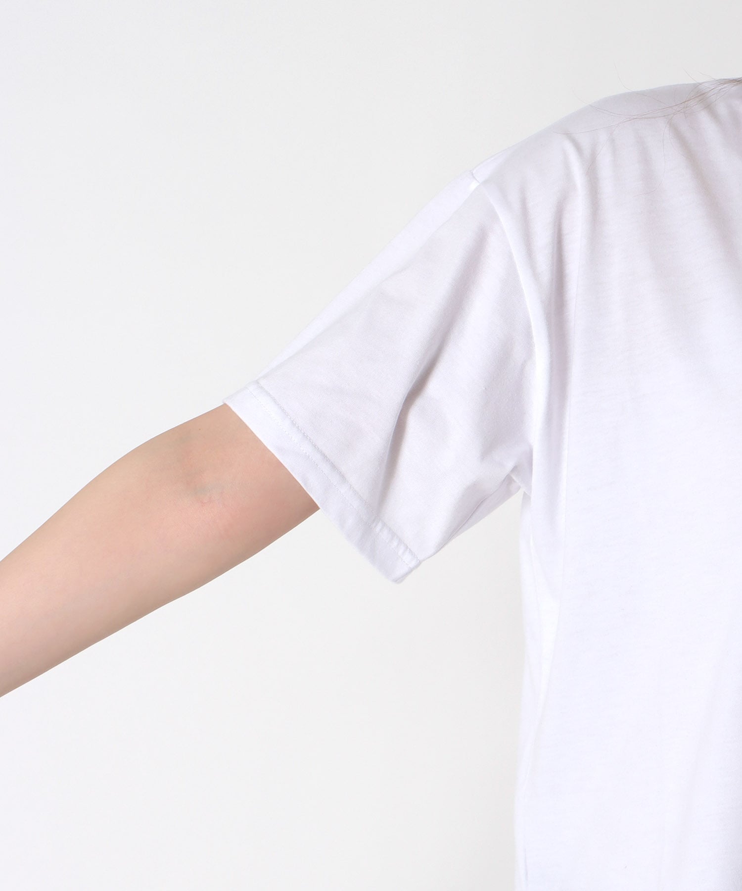 箔ロゴプリントTシャツ