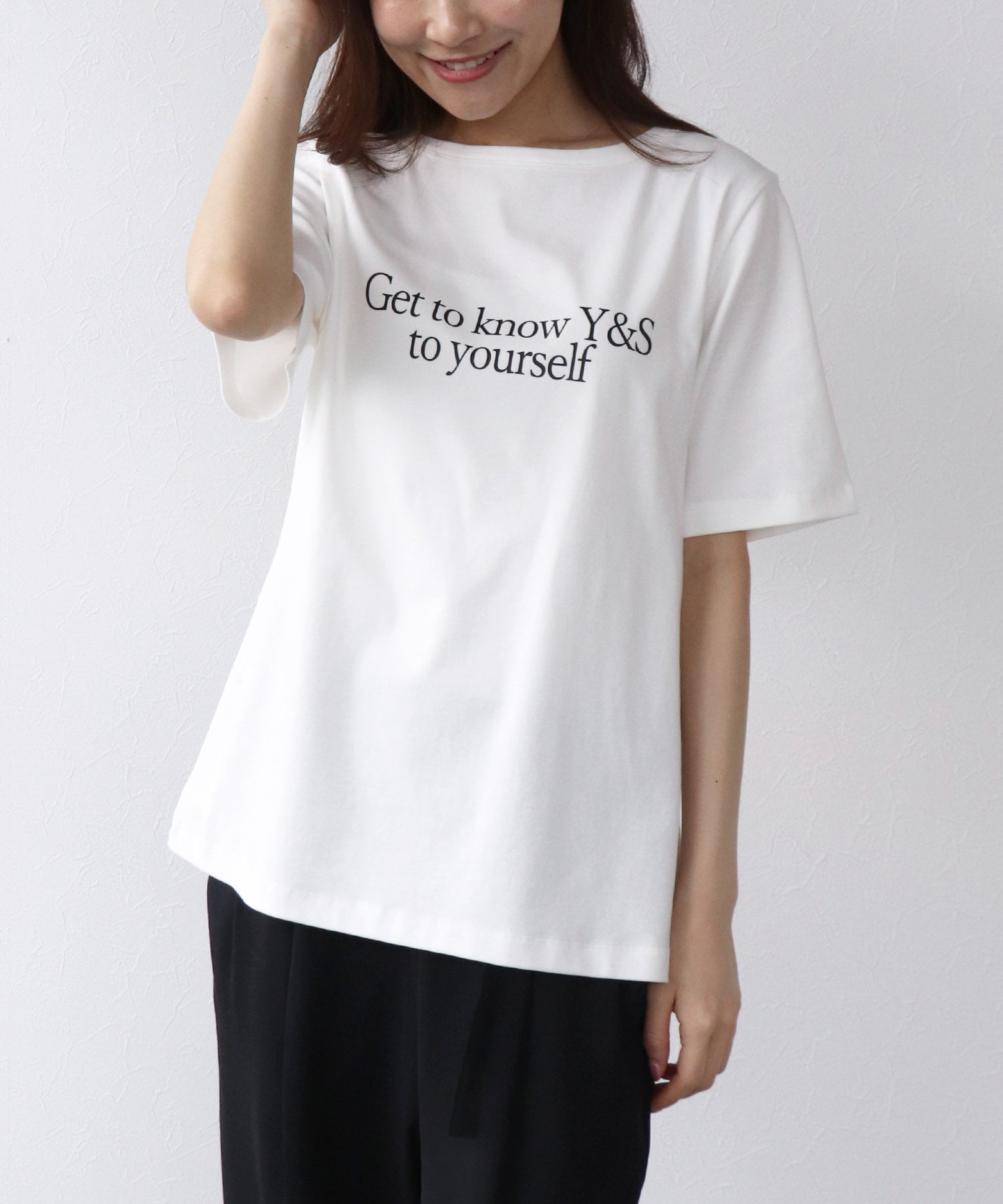 ワイドネックプリントTシャツ