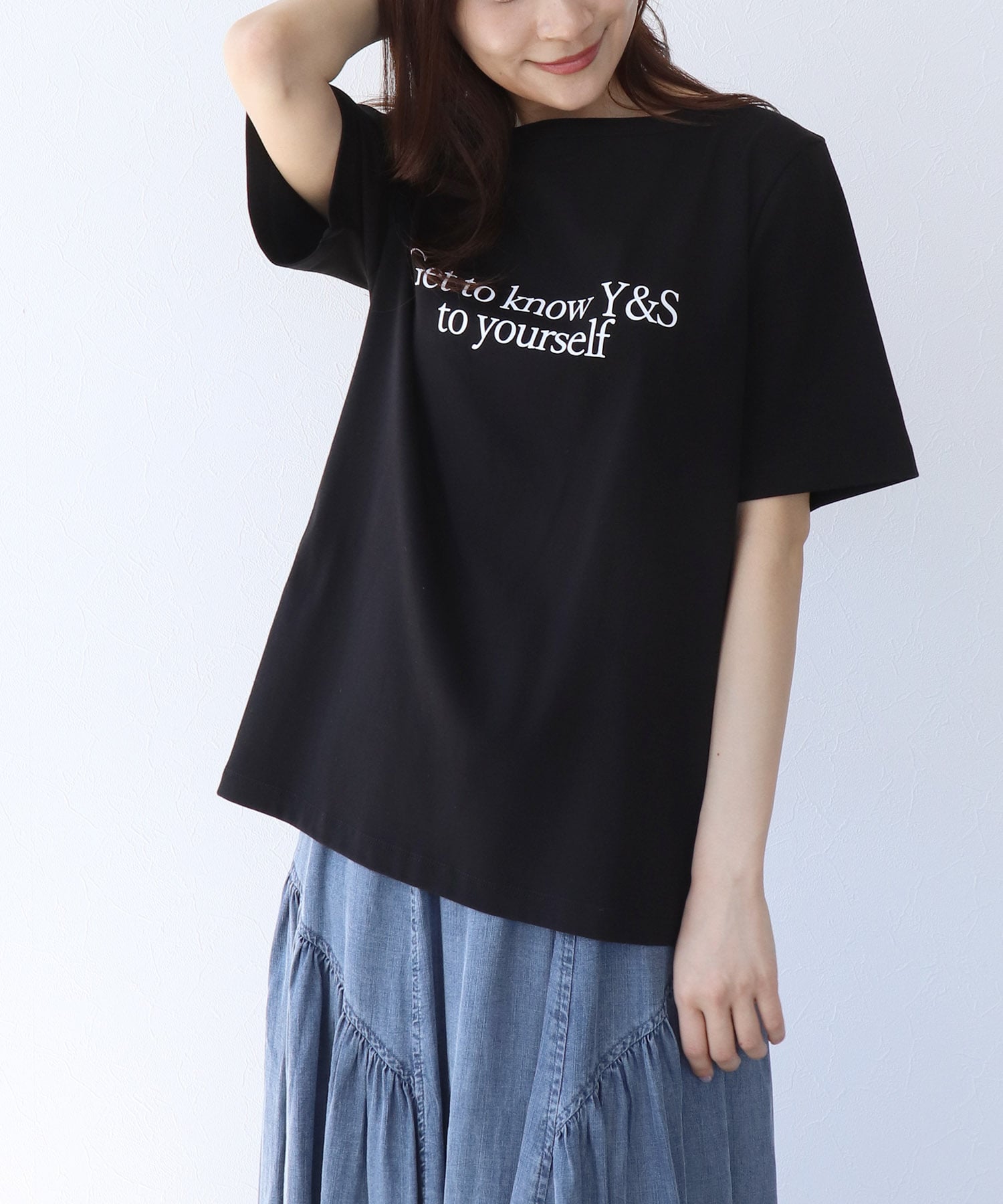 ワイドネックプリントTシャツ