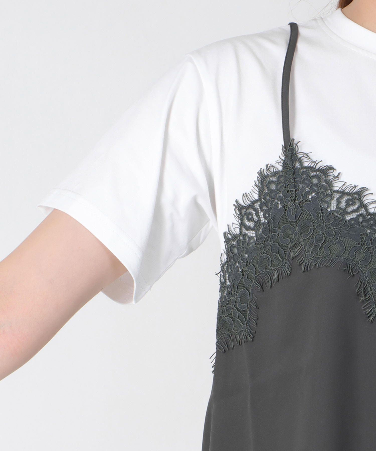 レースキャミ付Tシャツ