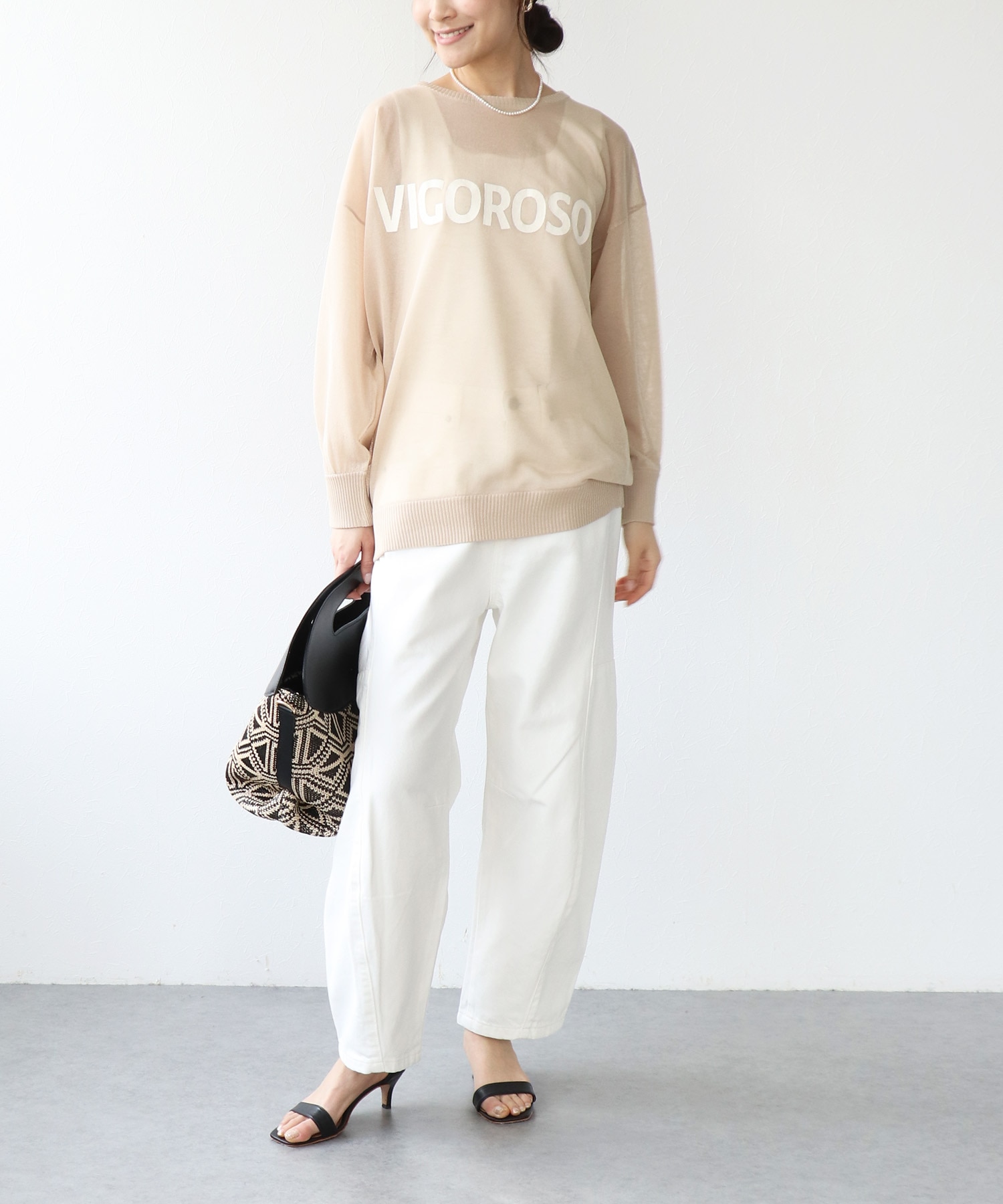 ロゴプリントシアーニット