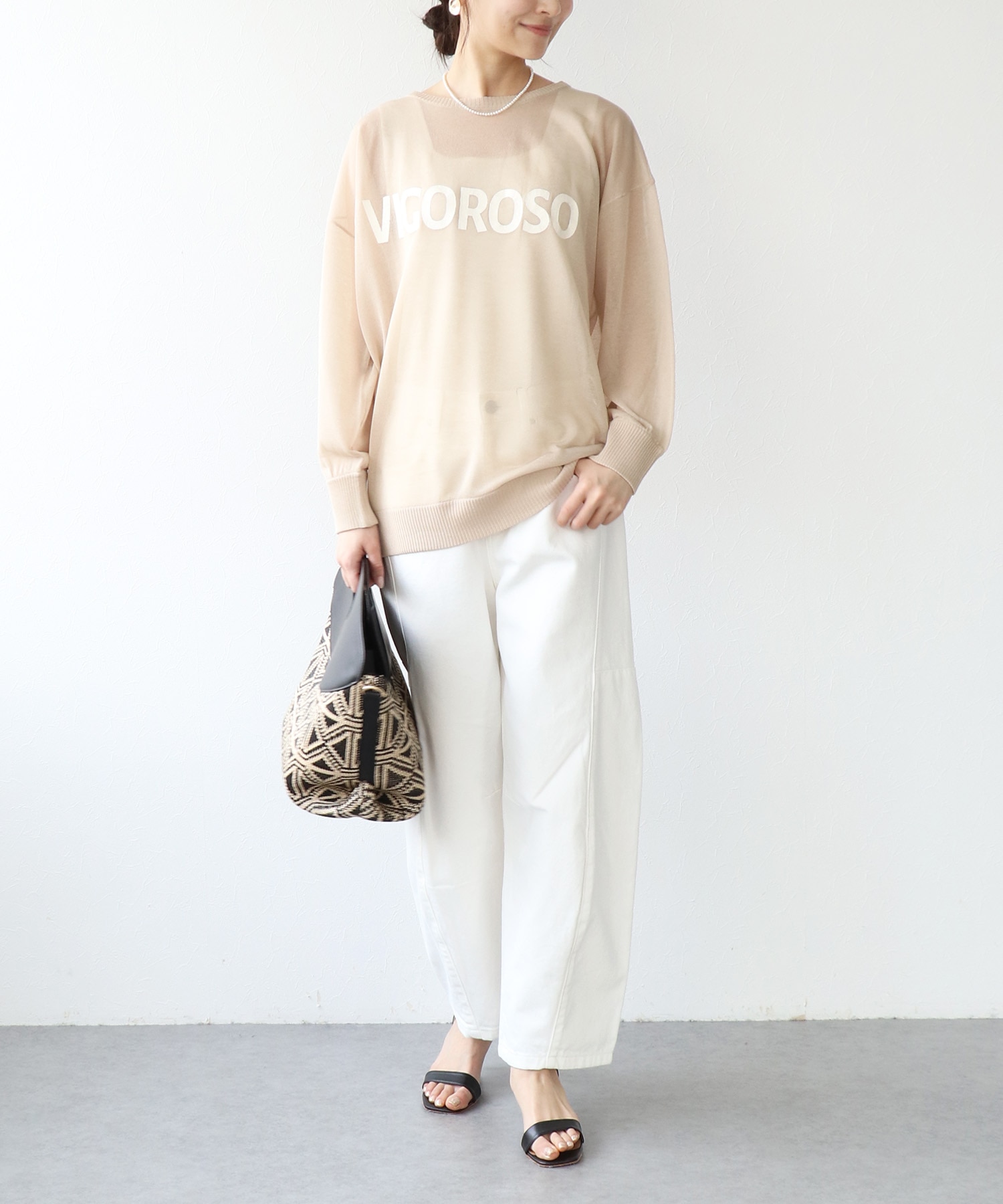 ロゴプリントシアーニット