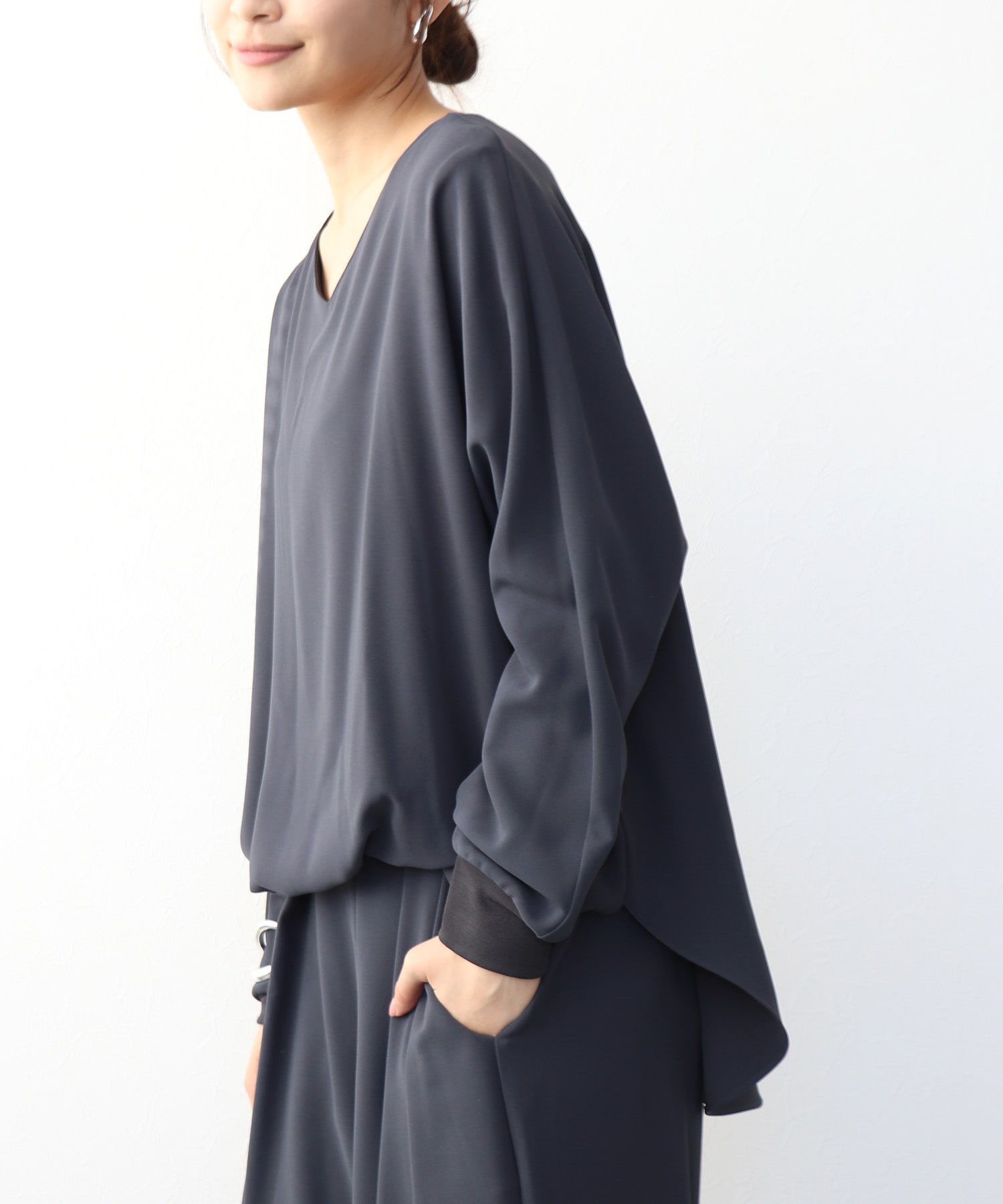 ブラウジング袖リブブラウス