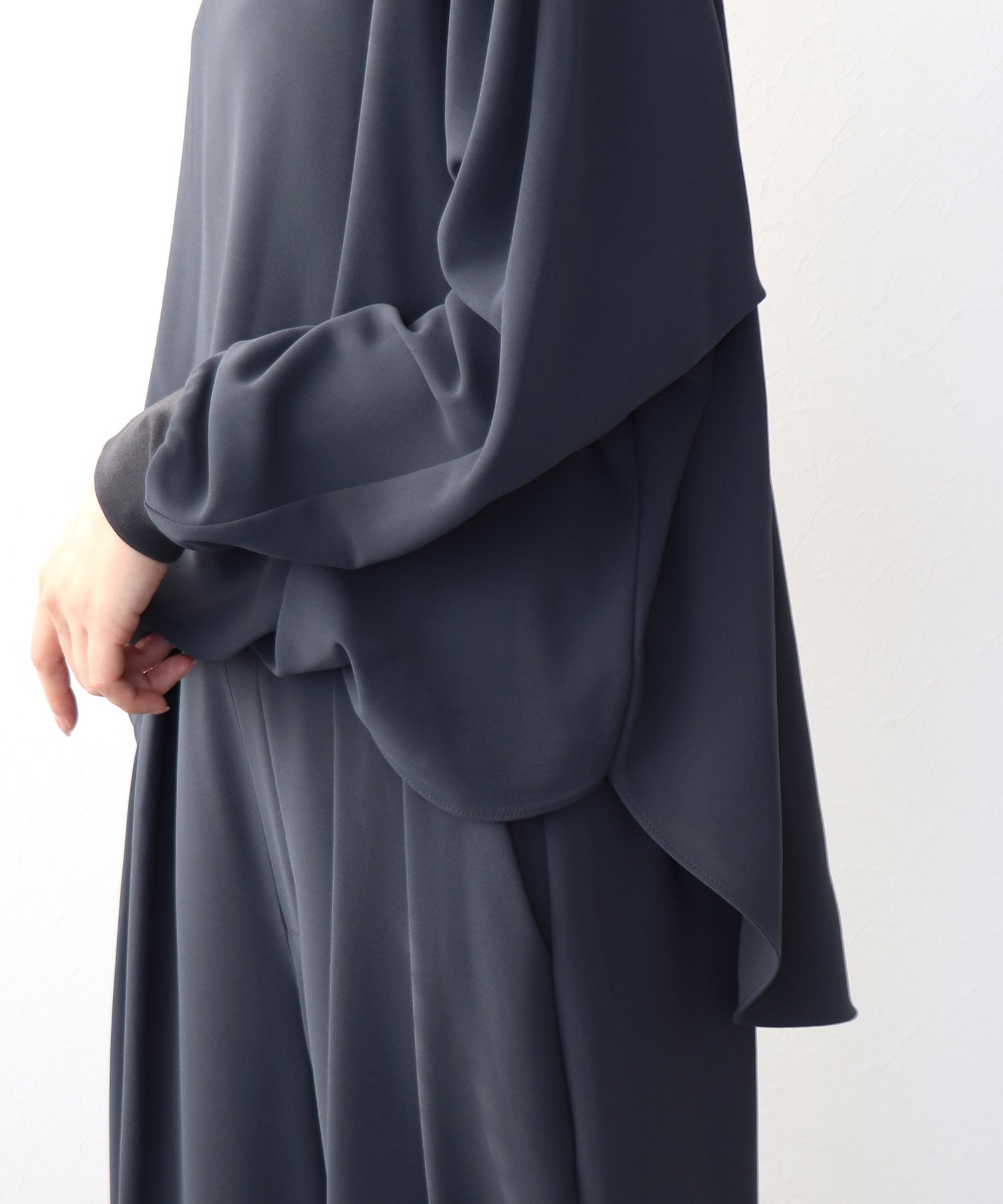 ブラウジング袖リブブラウス