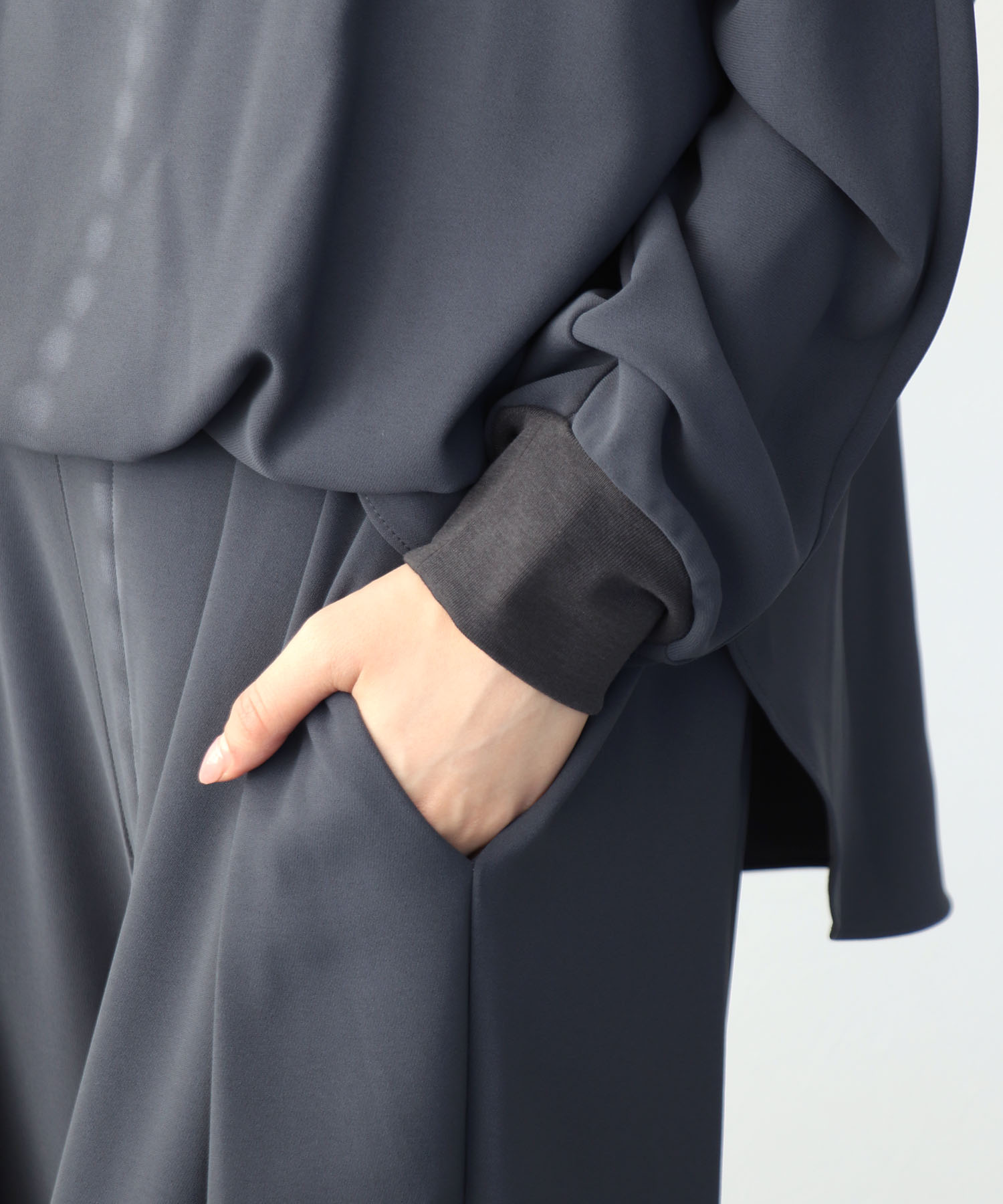 ブラウジング袖リブブラウス