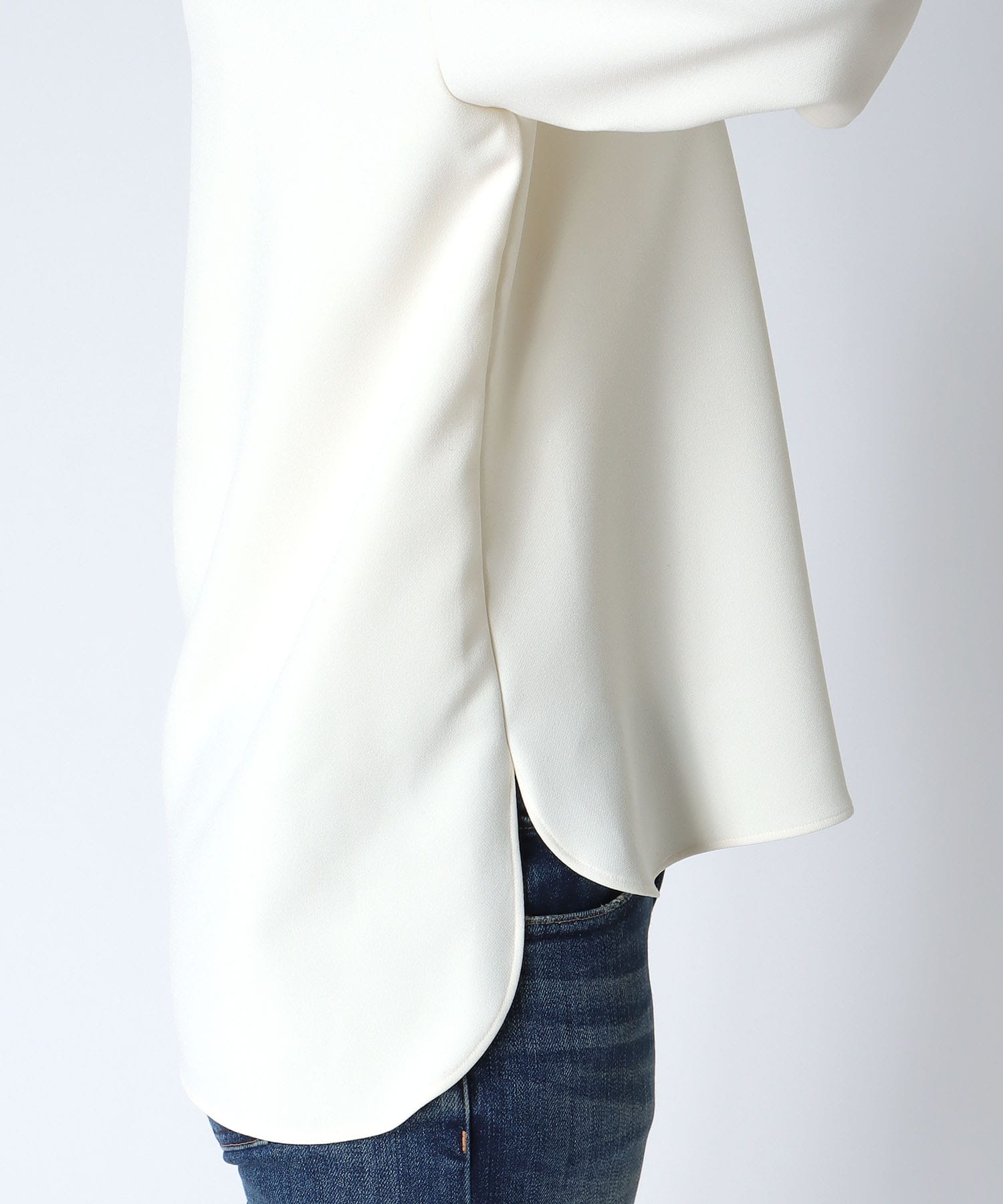 スキッパーデザインブラウス