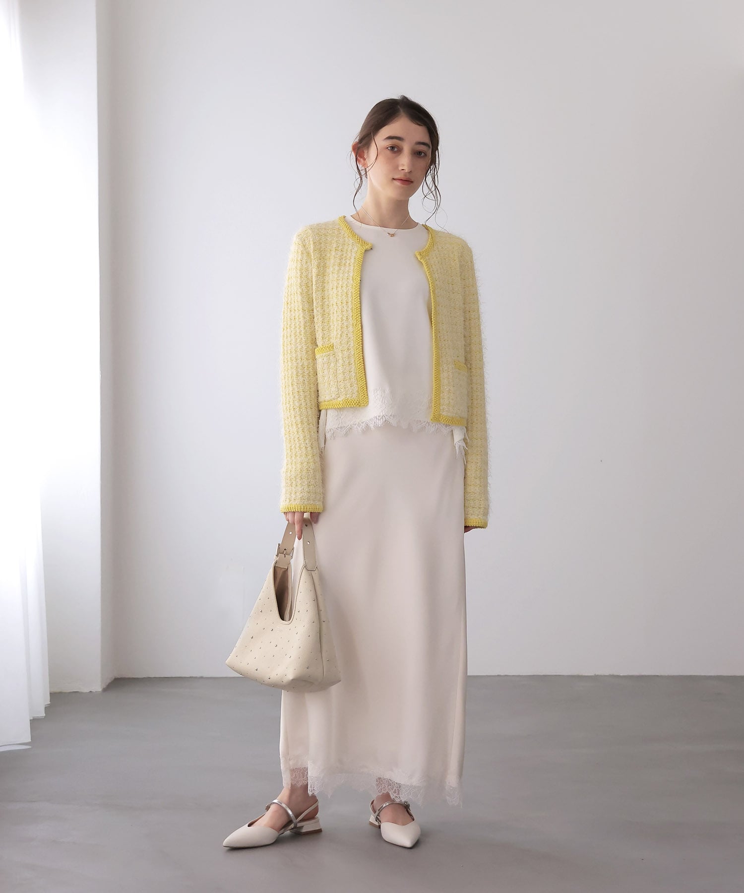 ヘムフレアーブラウス