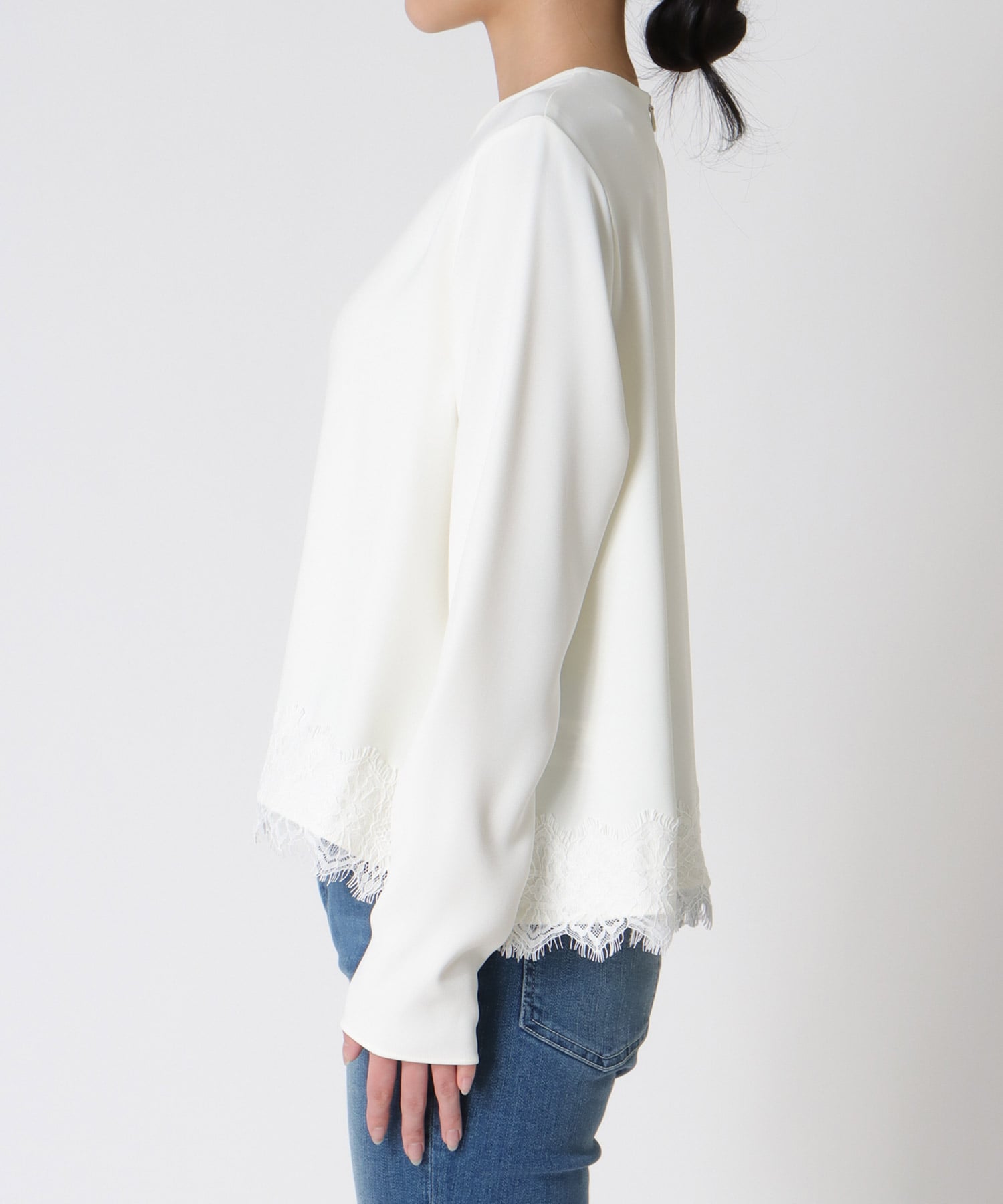 ヘムフレアーブラウス