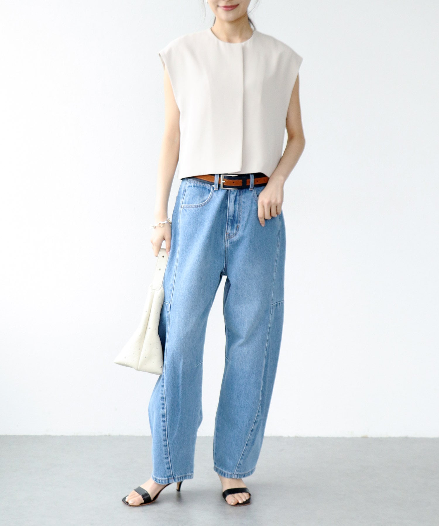 ノーカラーショートベスト