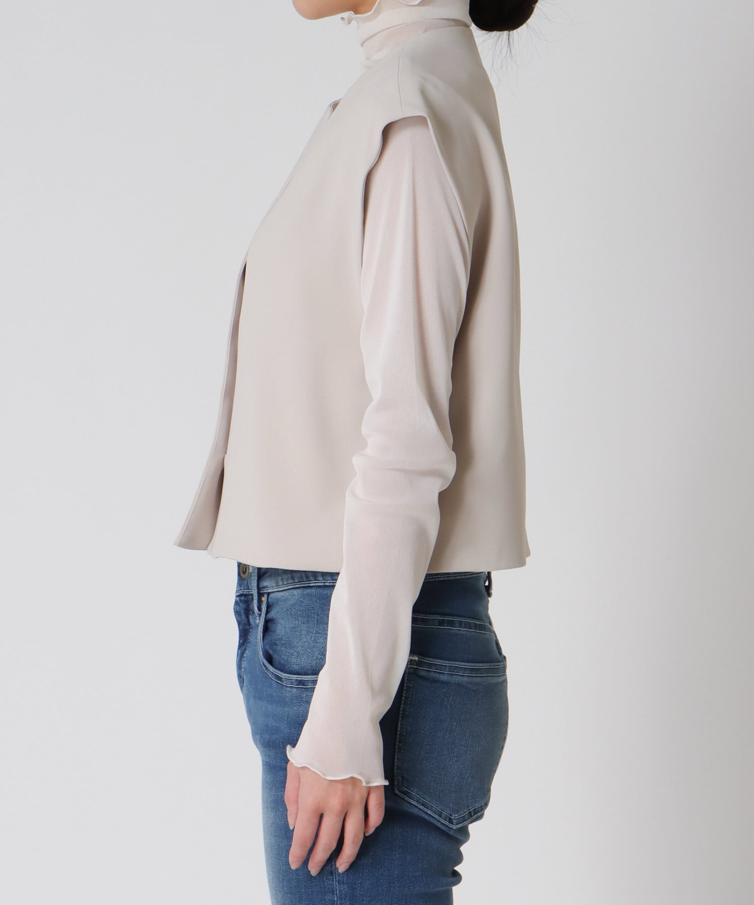 ノーカラーショートベスト