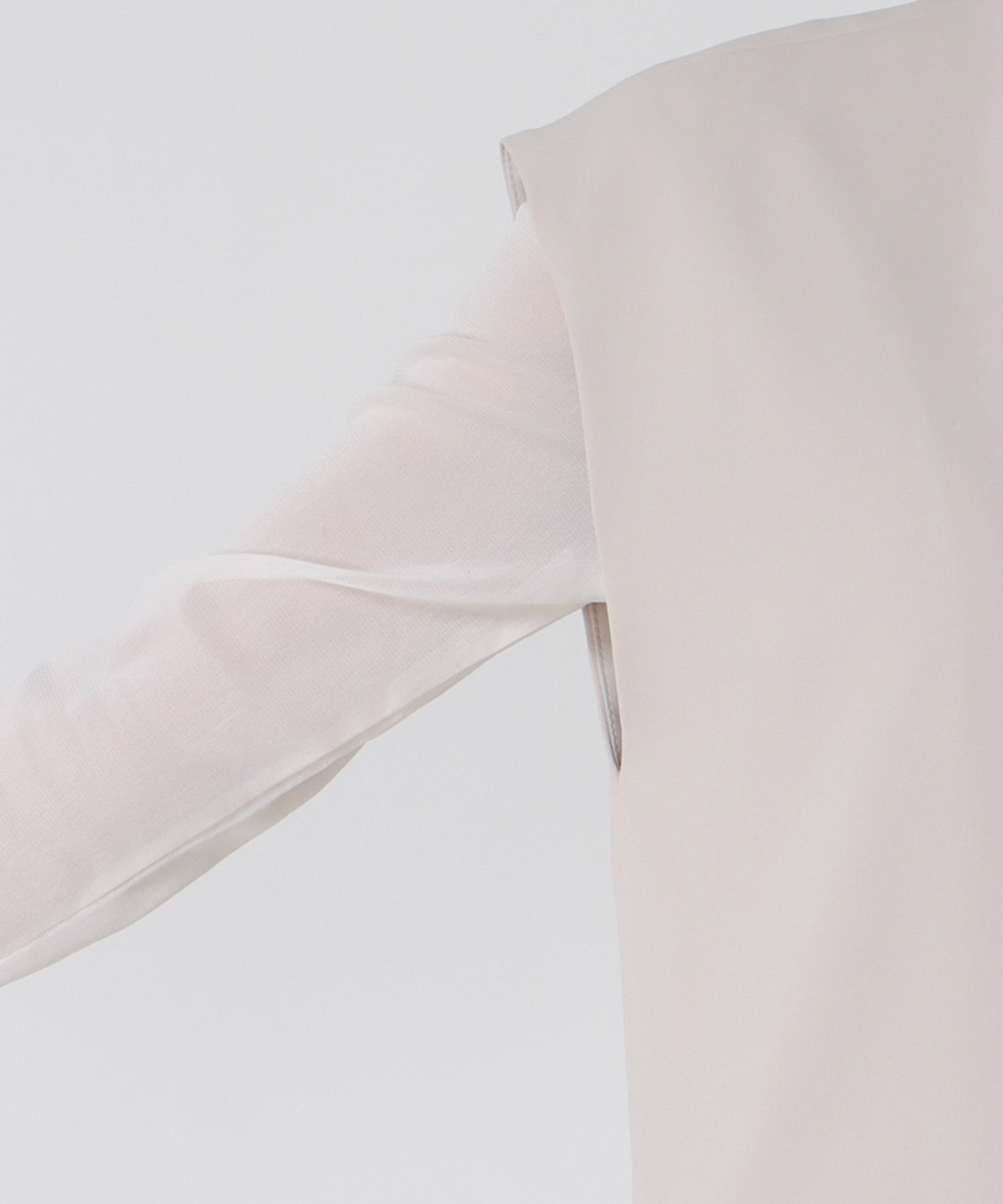 ノーカラーショートベスト