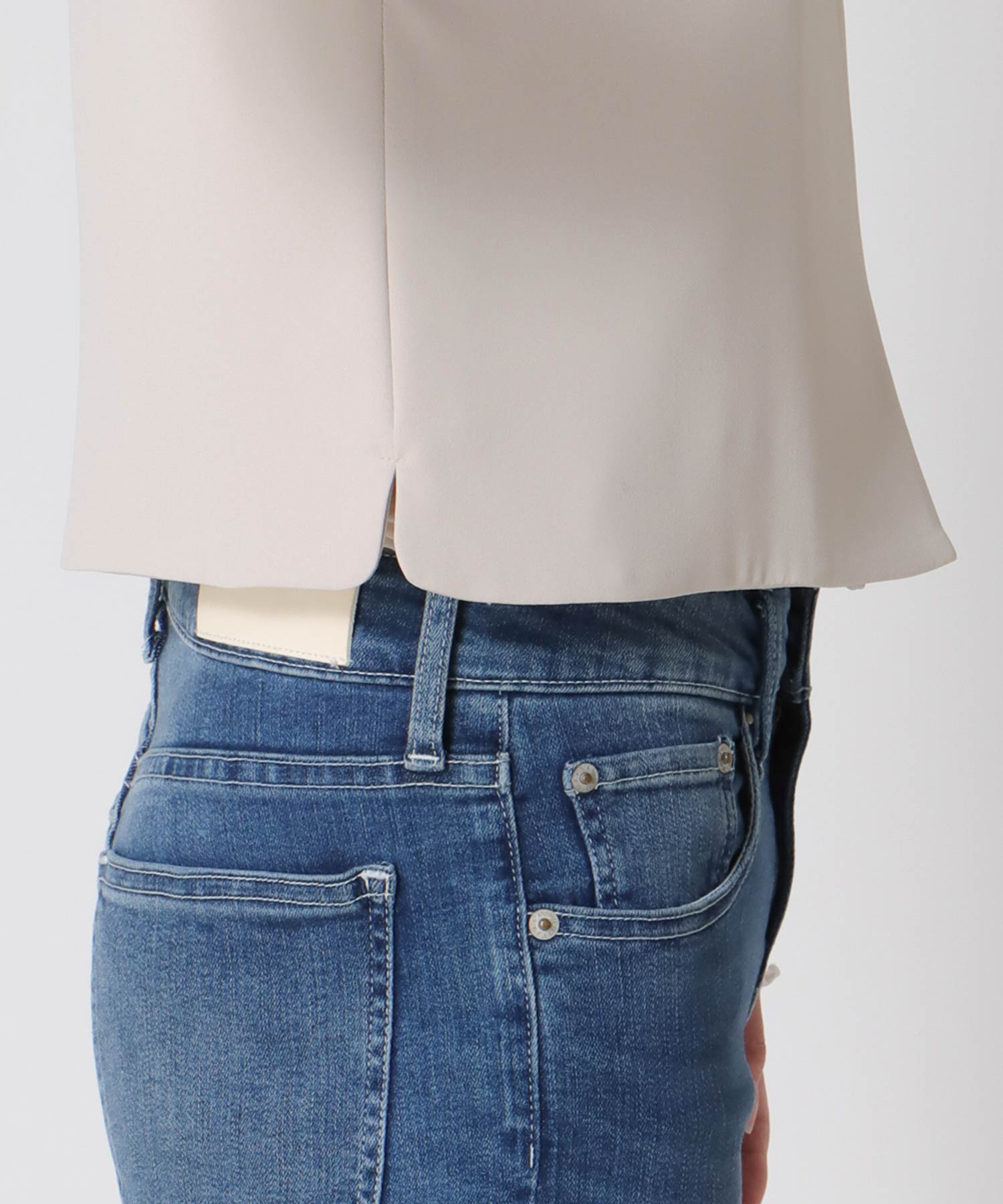 ノーカラーショートベスト