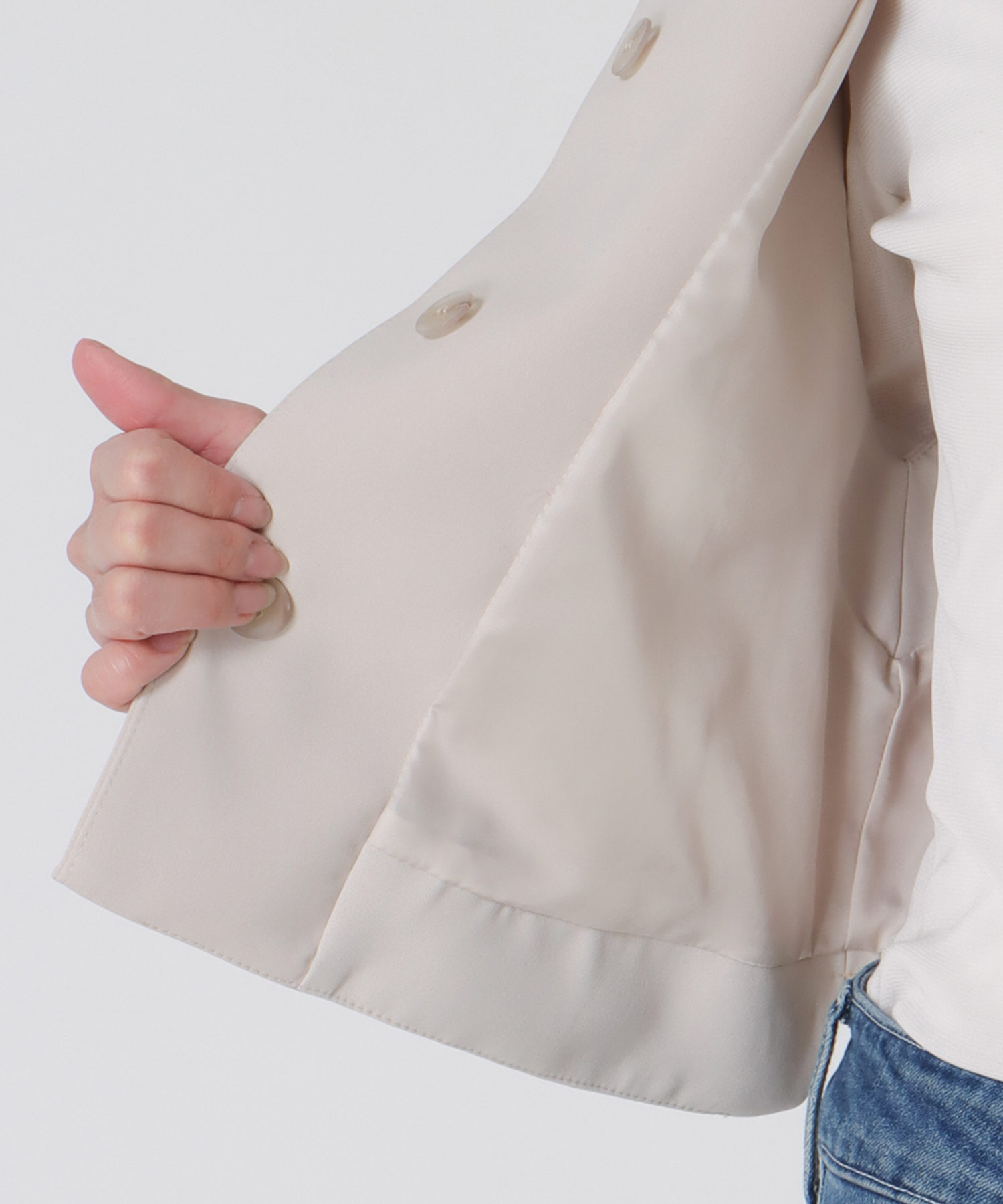 ノーカラーショートベスト