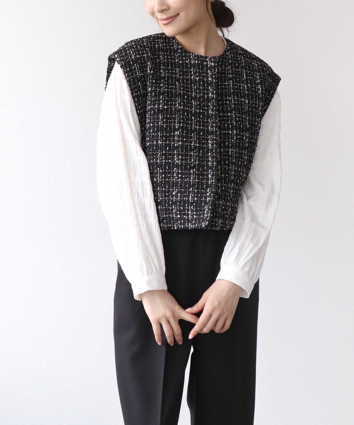 ノーカラーツイードショートベスト