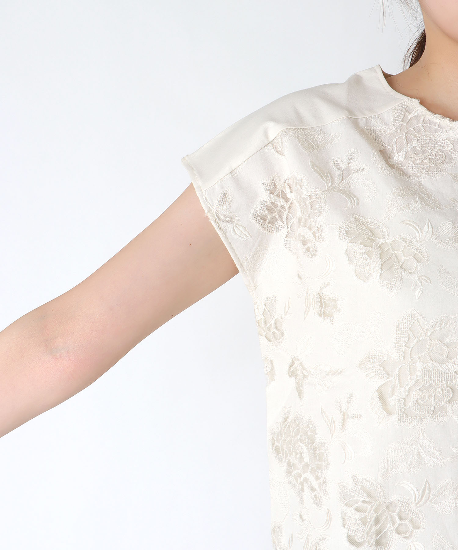 刺繍レースブラウス