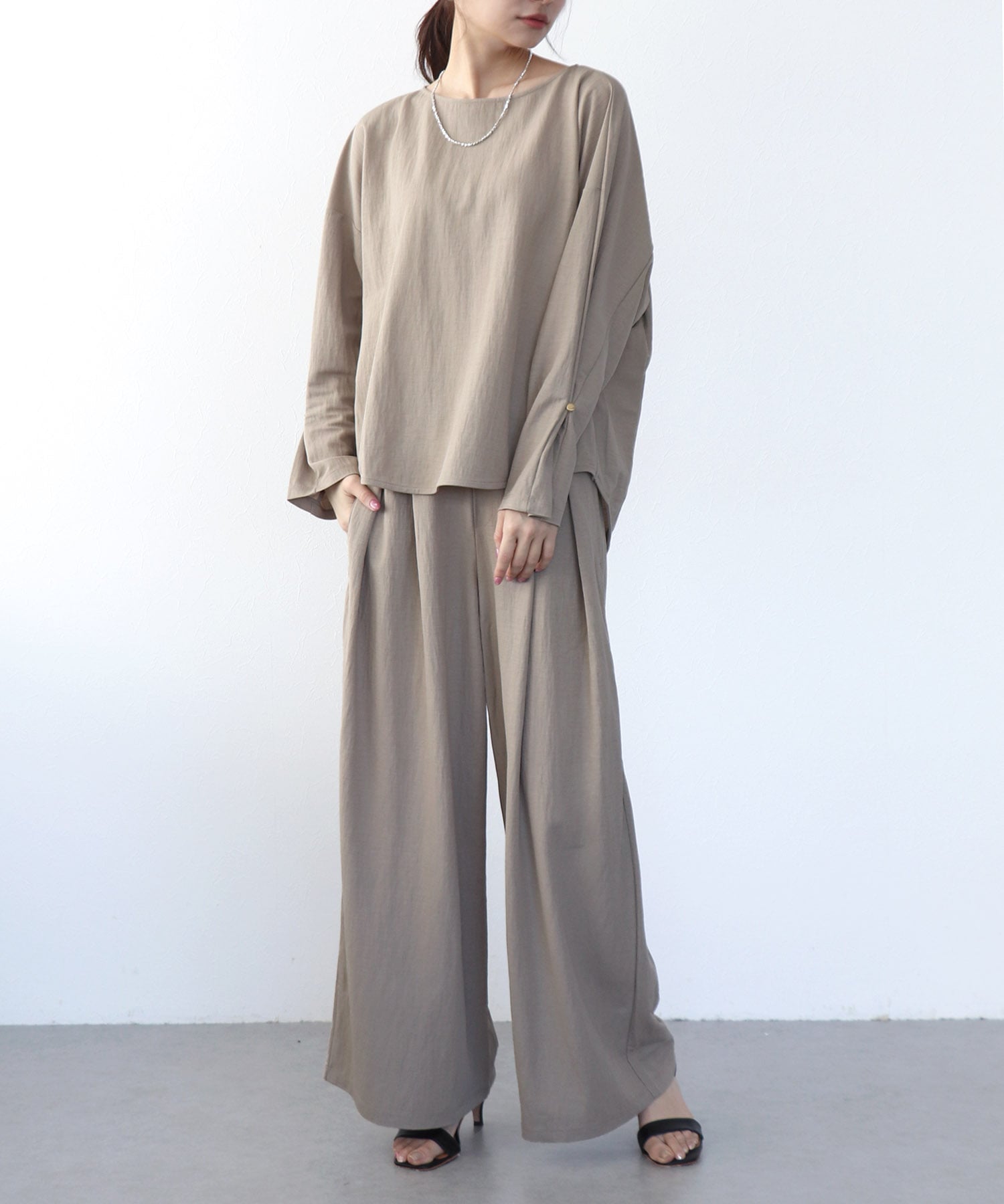 ナチュラルスムースタックパンツ