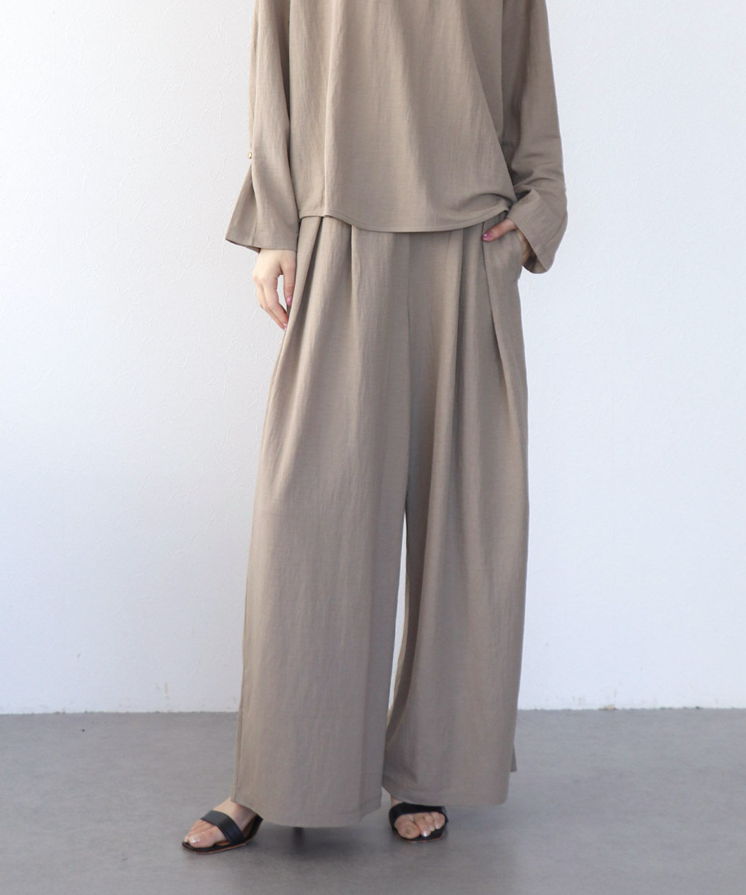 ナチュラルスムースタックパンツ