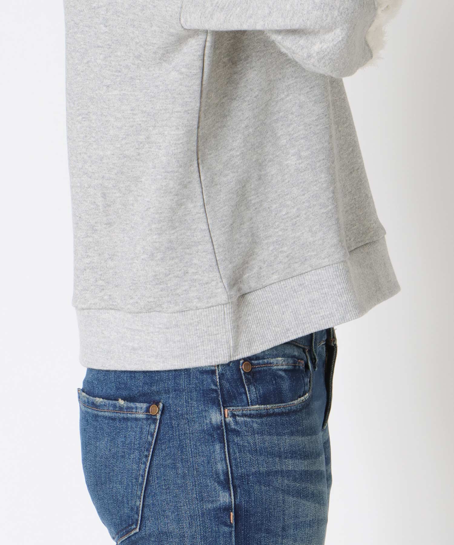 テープ刺繍ドッキング裏毛トップス