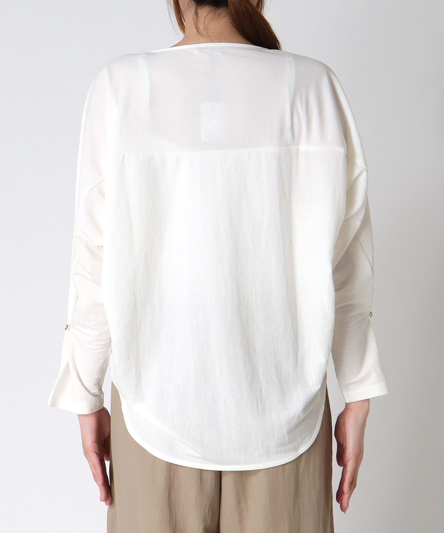 ナチュラルスムース綺麗めトップス