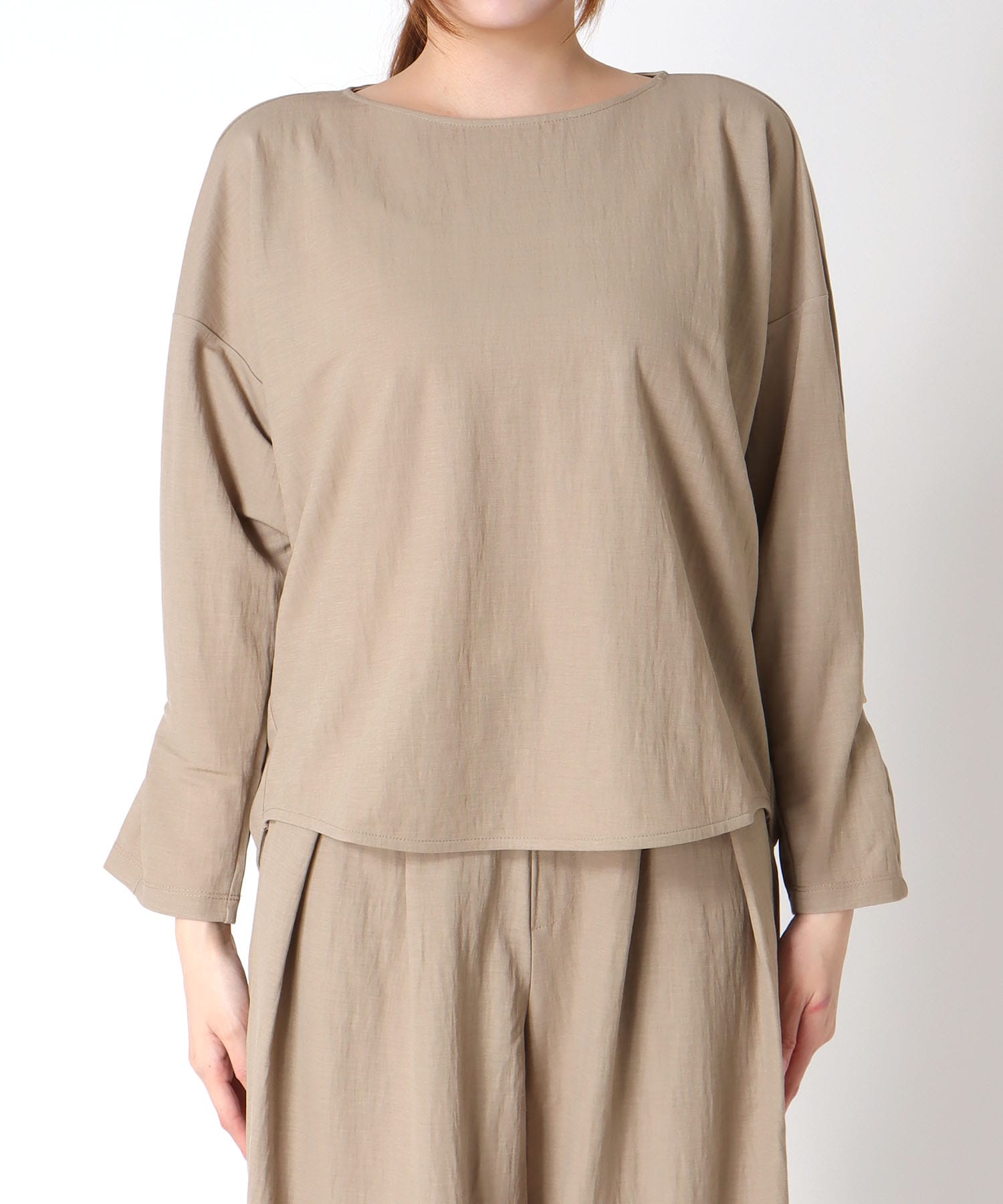 ナチュラルスムース綺麗めトップス