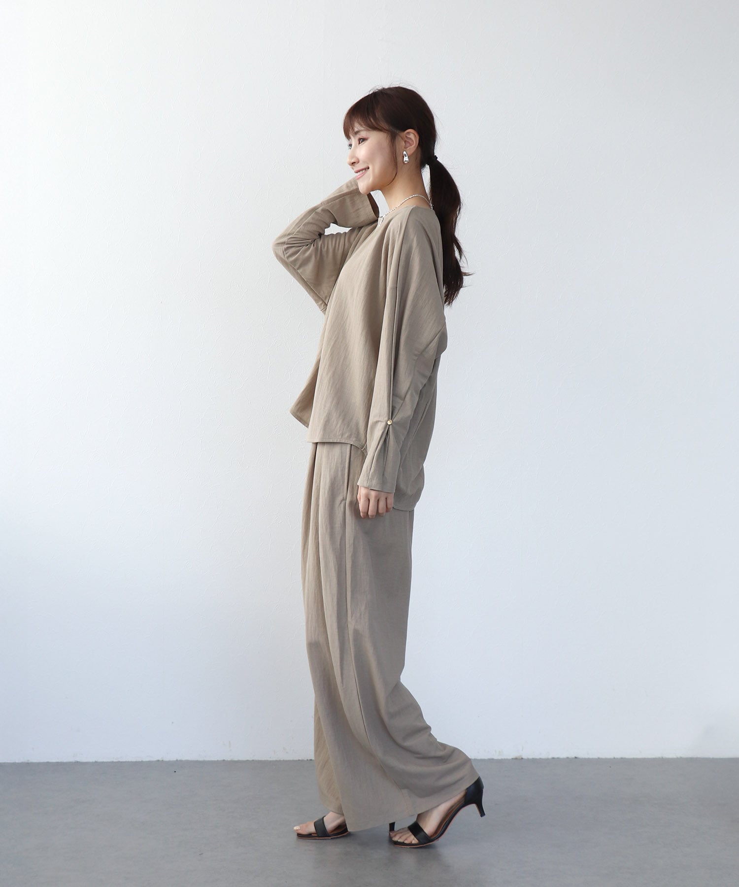 ナチュラルスムース綺麗めトップス