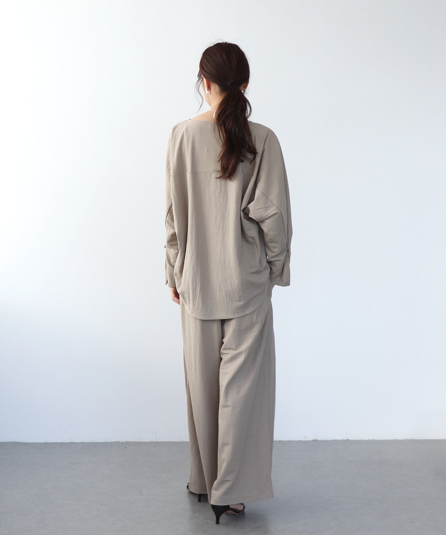 ナチュラルスムース綺麗めトップス