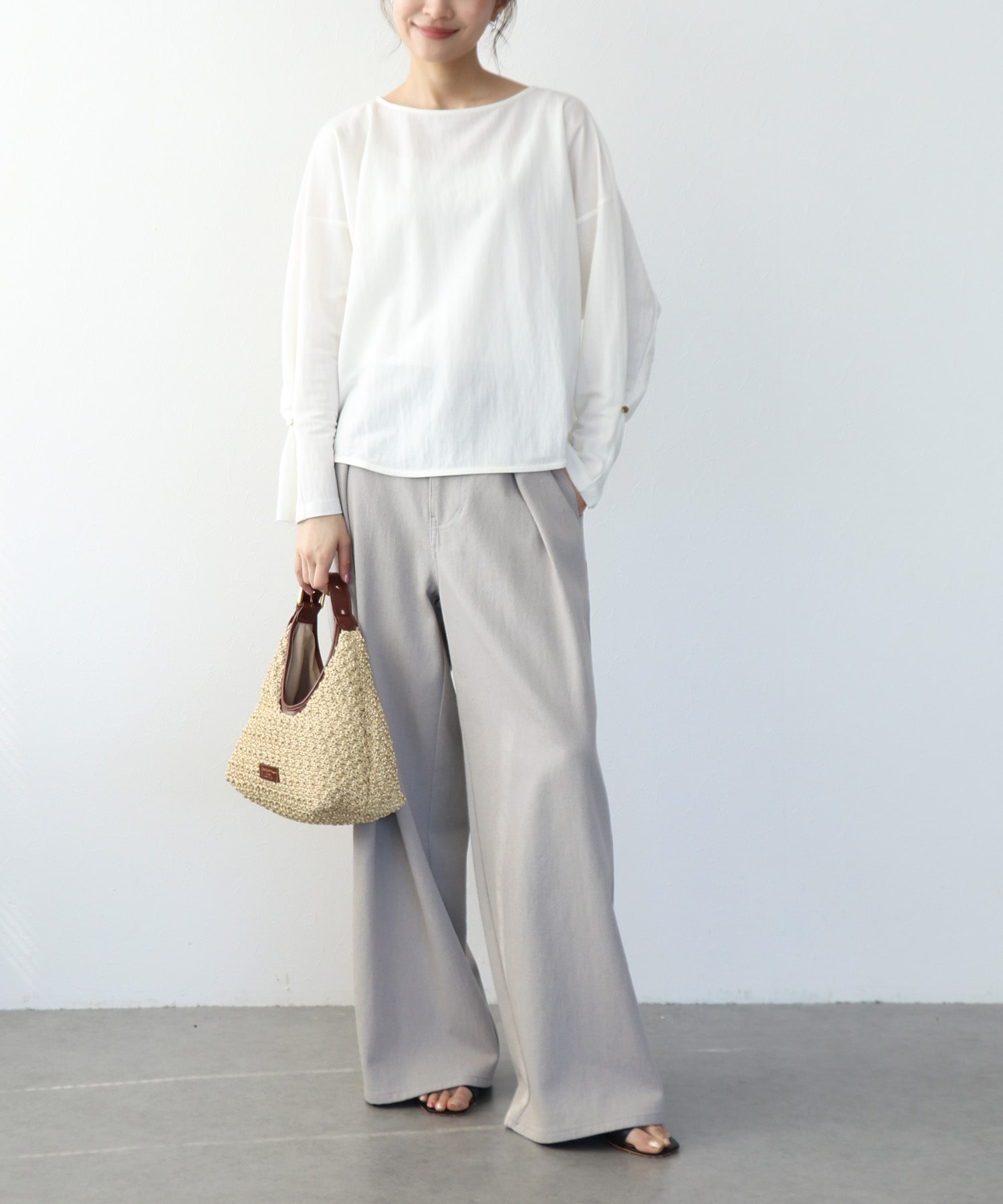 ナチュラルスムース綺麗めトップス