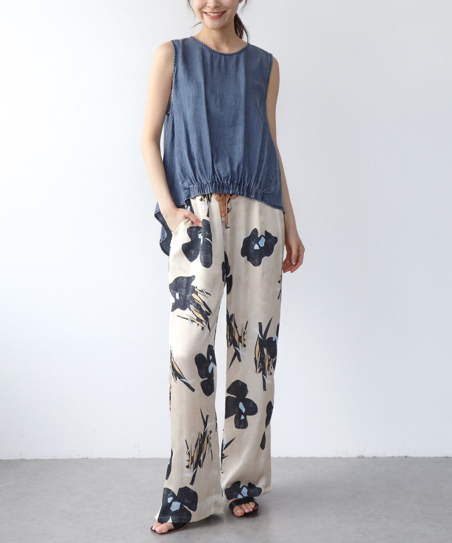 テンセルデニムノースリーブブラウス