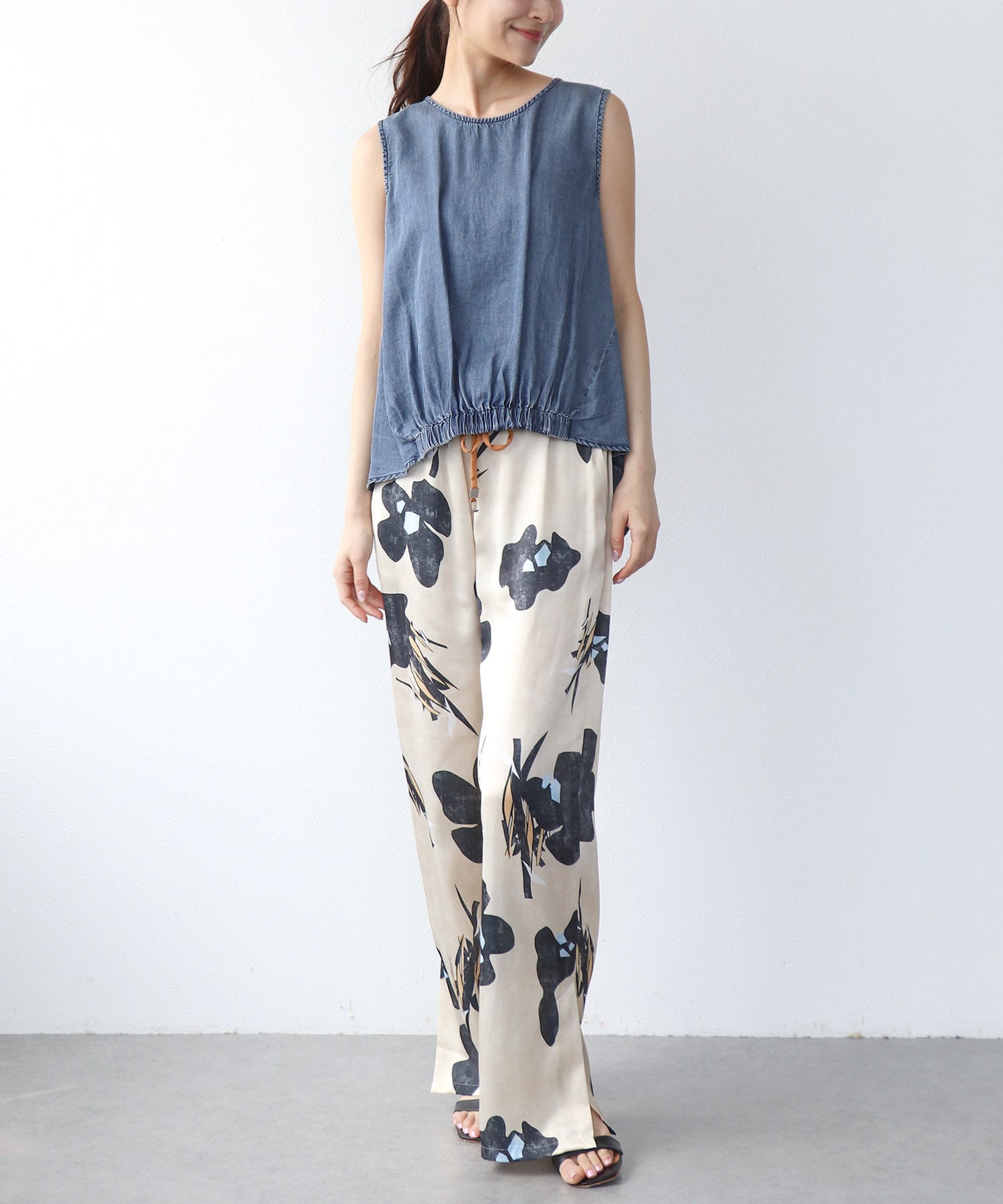 テンセルデニムノースリーブブラウス