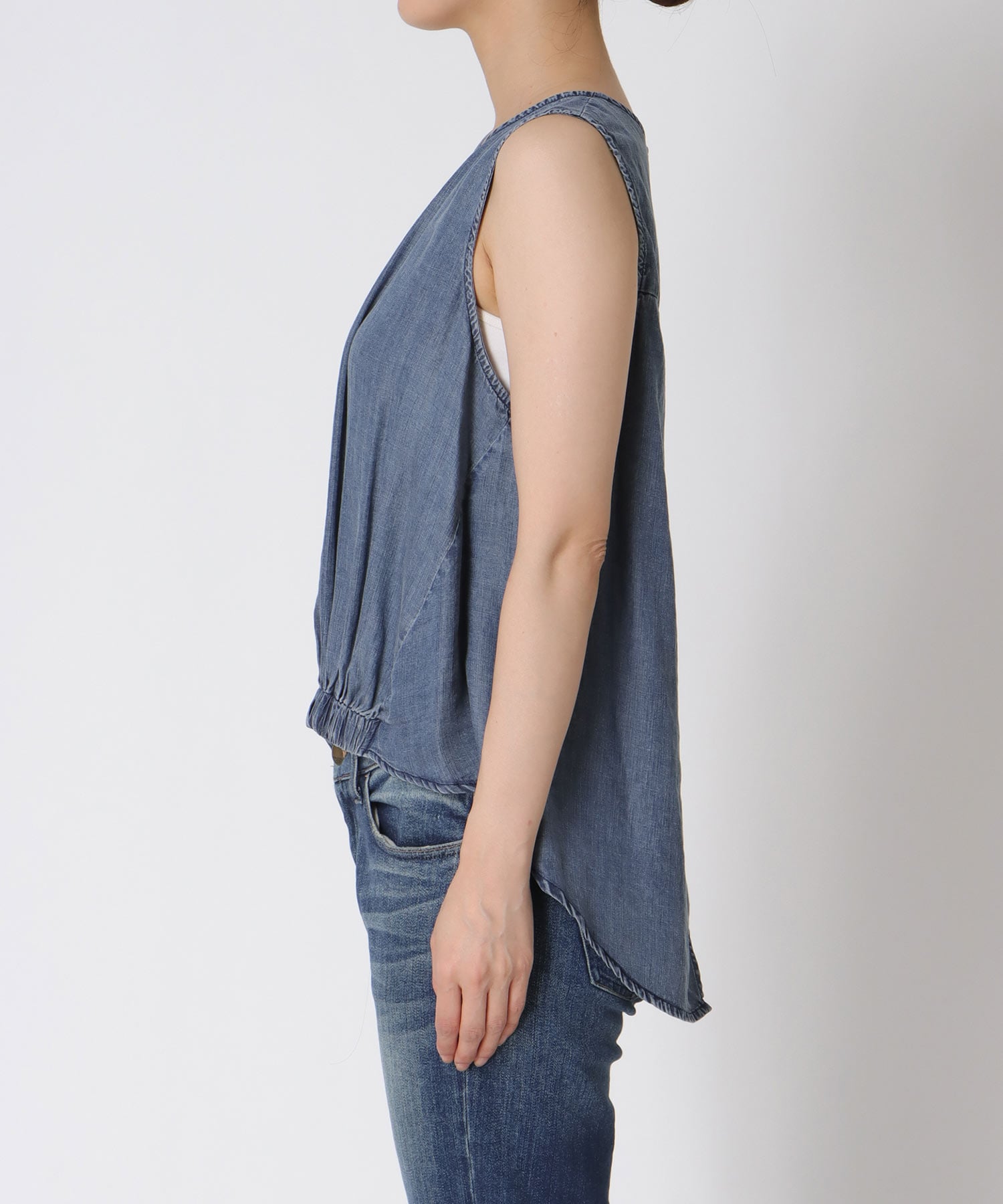 テンセルデニムノースリーブブラウス