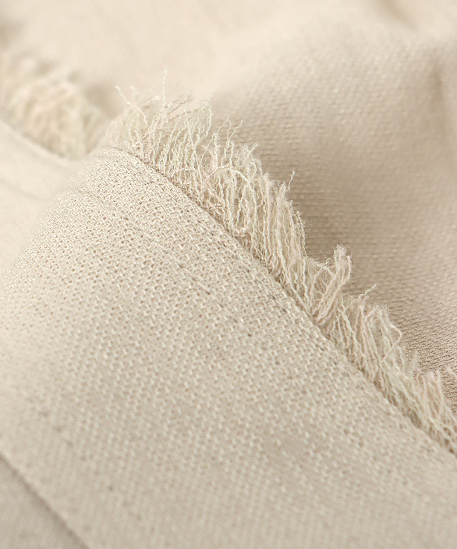 Vネックフリンジスリーブブラウス